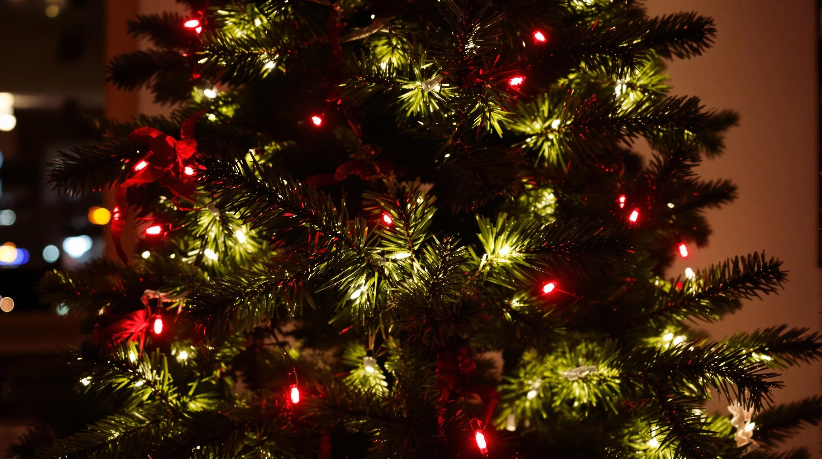 60 LED Red Lights: 10 Strands - Image 5