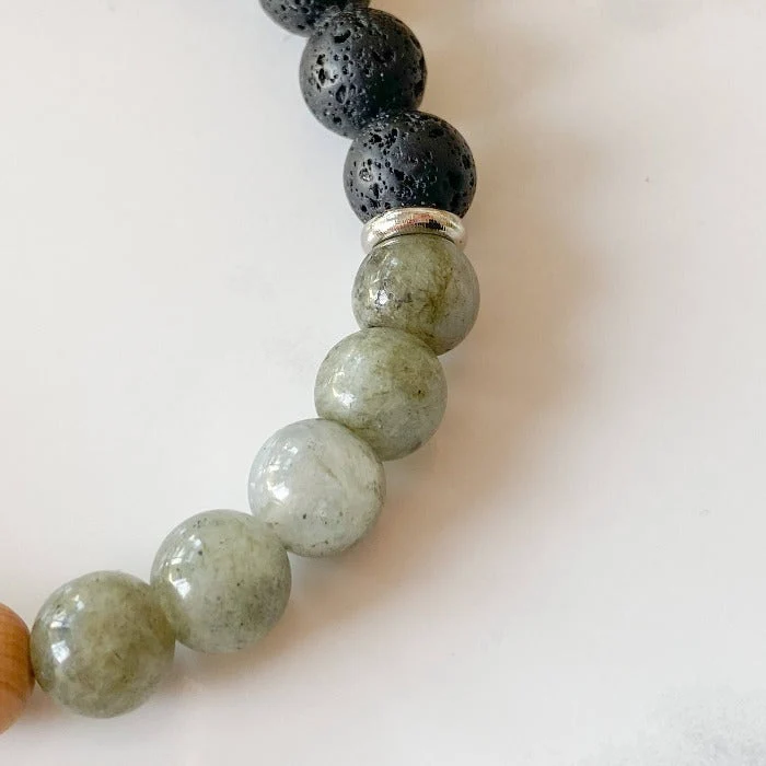 AILIS | Bracelet en labradorite, pierres de lave noire, bois de cèdre et acier inoxydable - Image 2