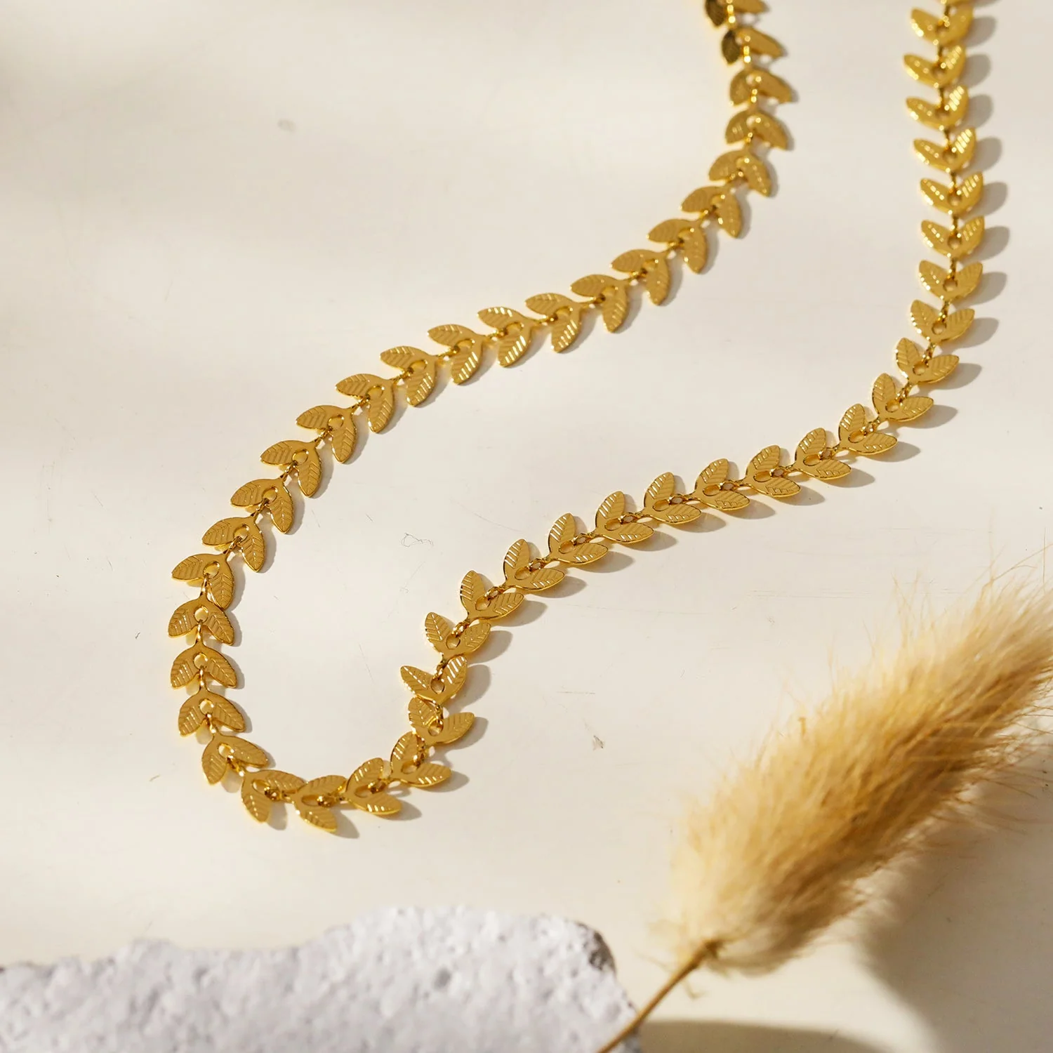 ALALA Gold: Botanical Beauty Embossed Leaf Necklace - Image 5