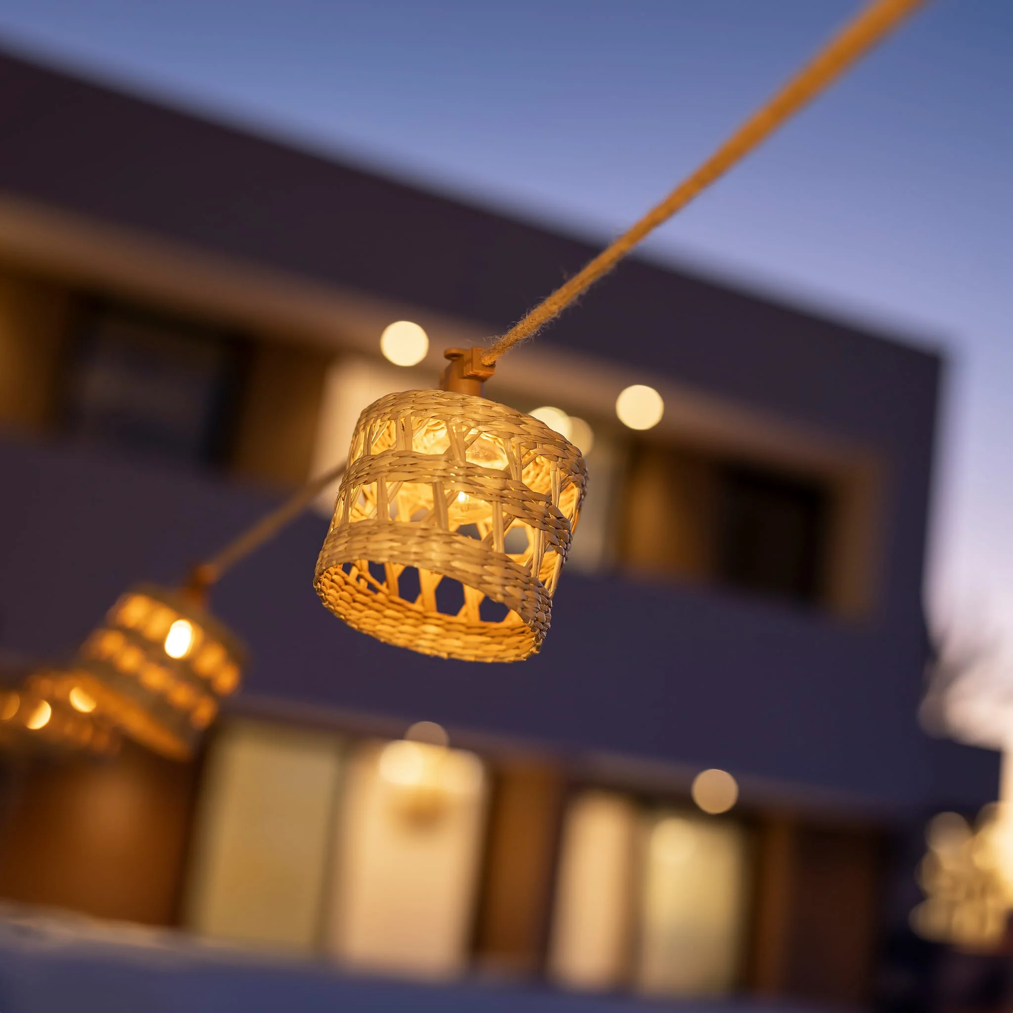 Alba<br> Solar-charged Garland - Image 3