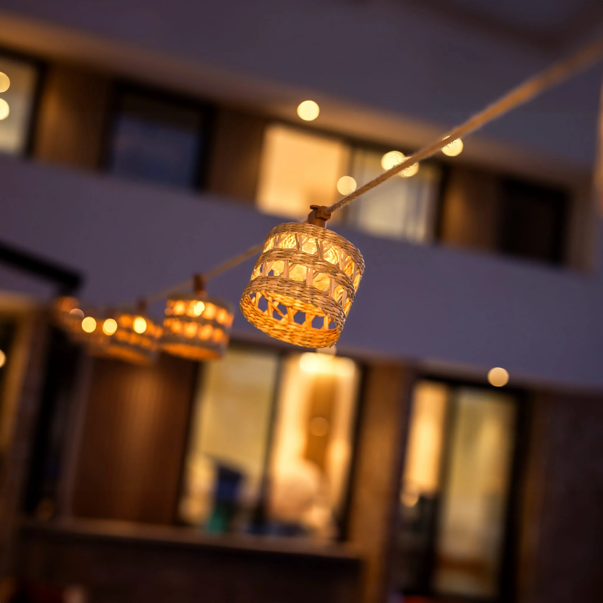 Alba<br> Solar-charged Garland - Image 7