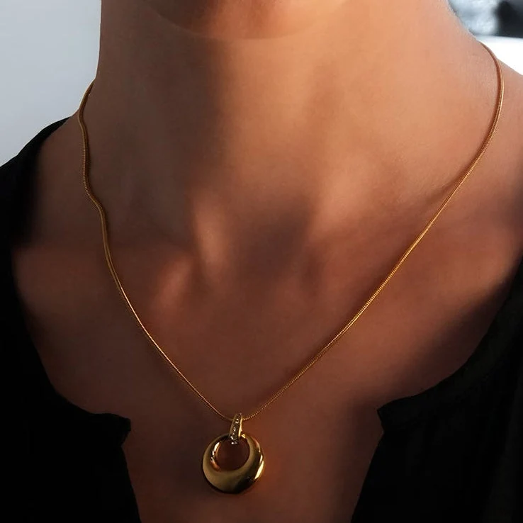 ALBASIMI: Snake Skin Chain with Zirconia (CZ) Embedded Clasp & Asymmetrical Circle Pendent. - Image 5