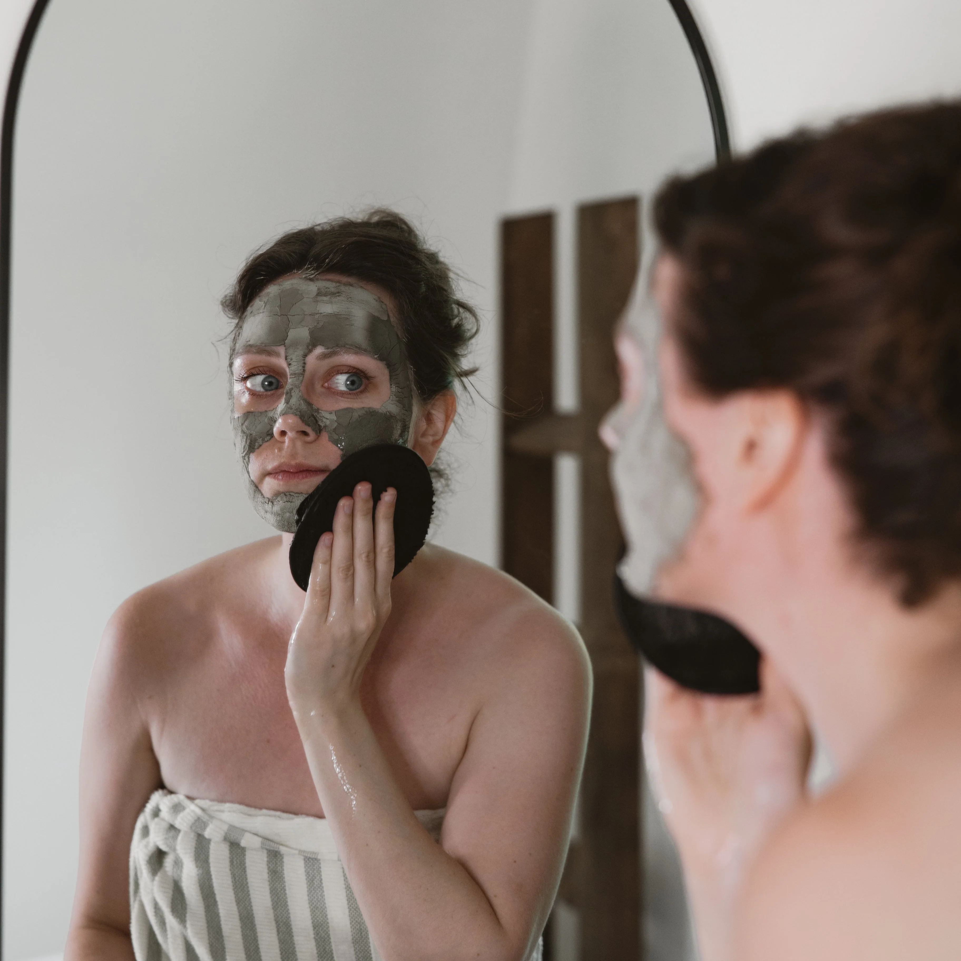 Ancient Mud Facial Mask - Image 4