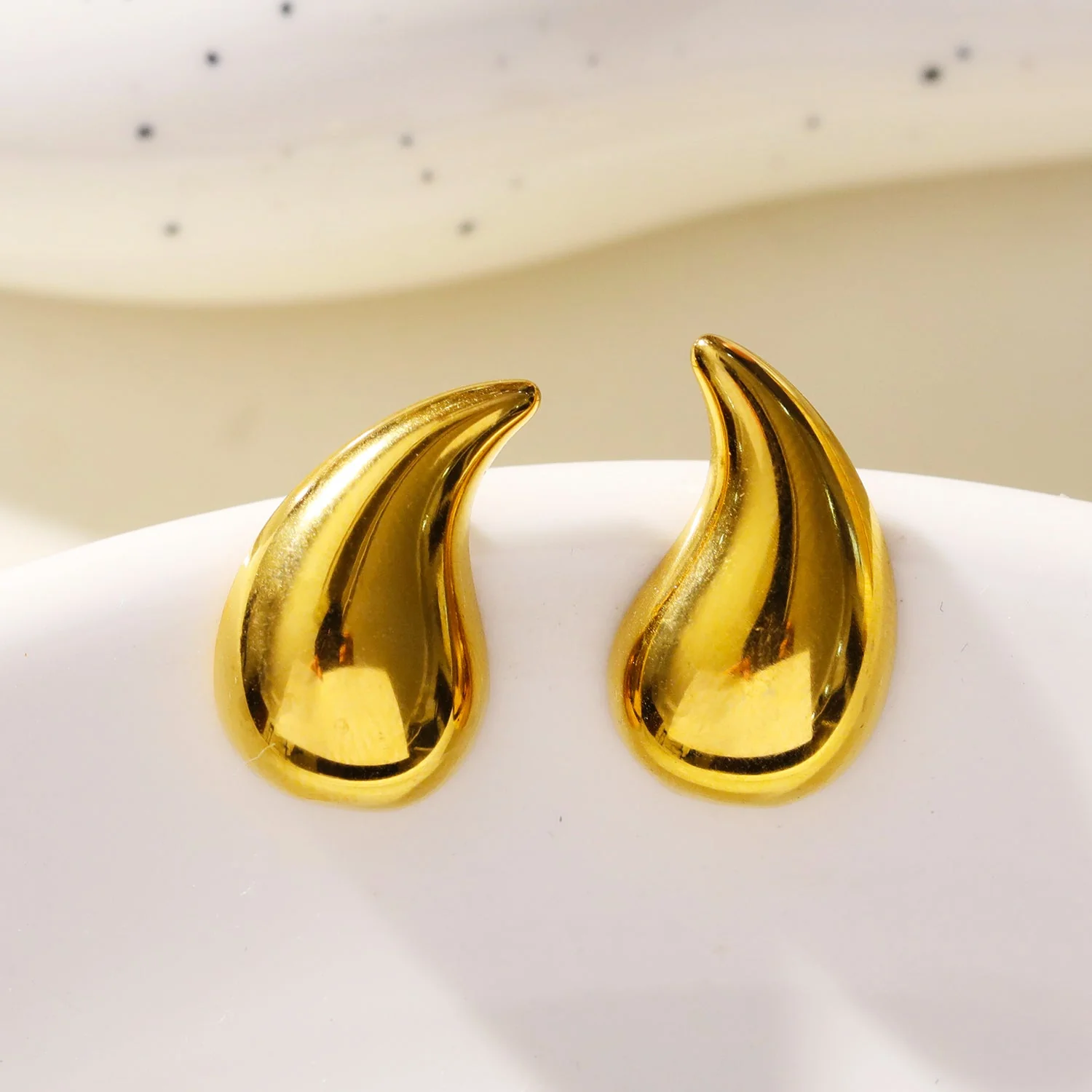 ANNIS: Elegance in Every Drop - Tear-Drop Stud Earrings - Image 4