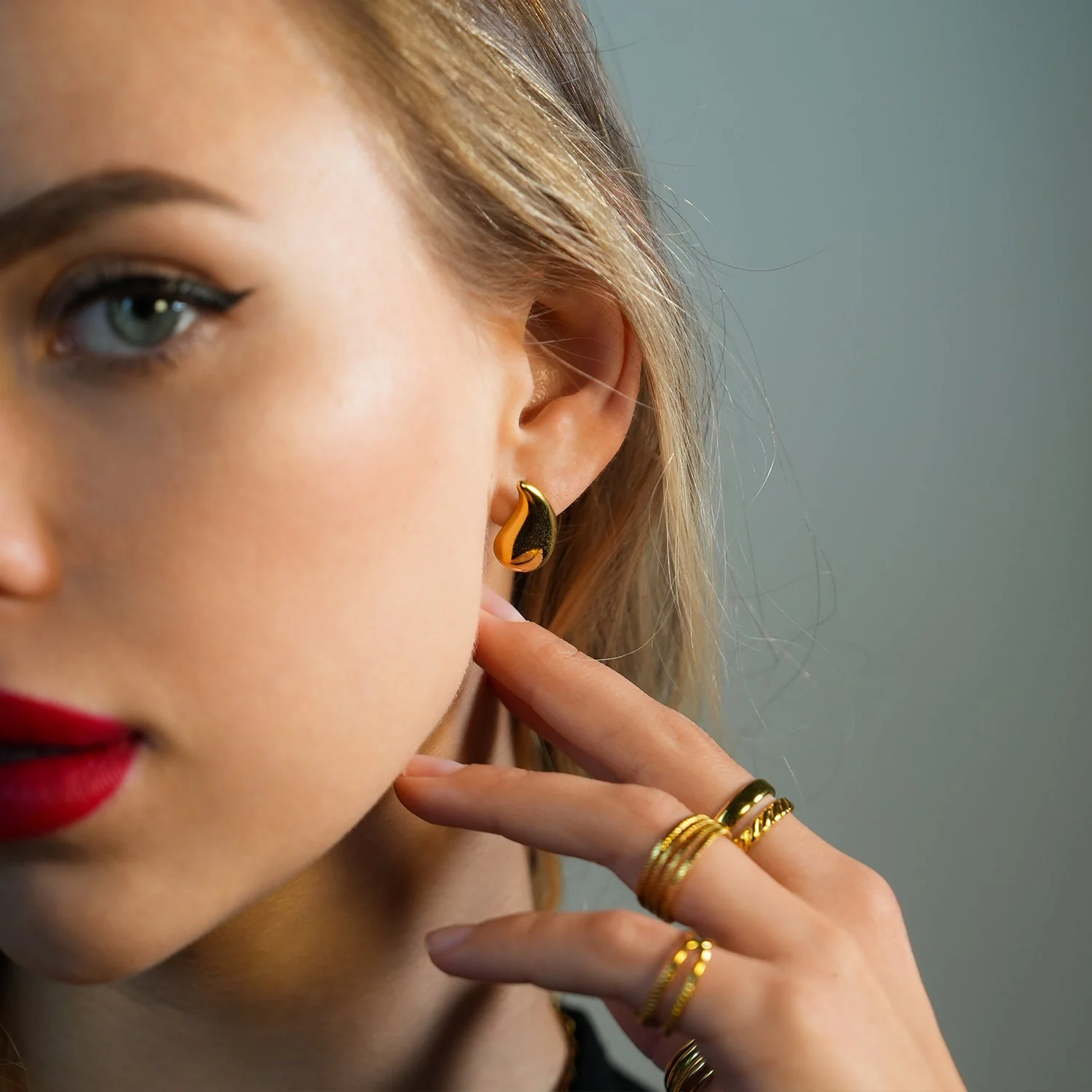 ANNIS: Elegance in Every Drop - Tear-Drop Stud Earrings - Image 7