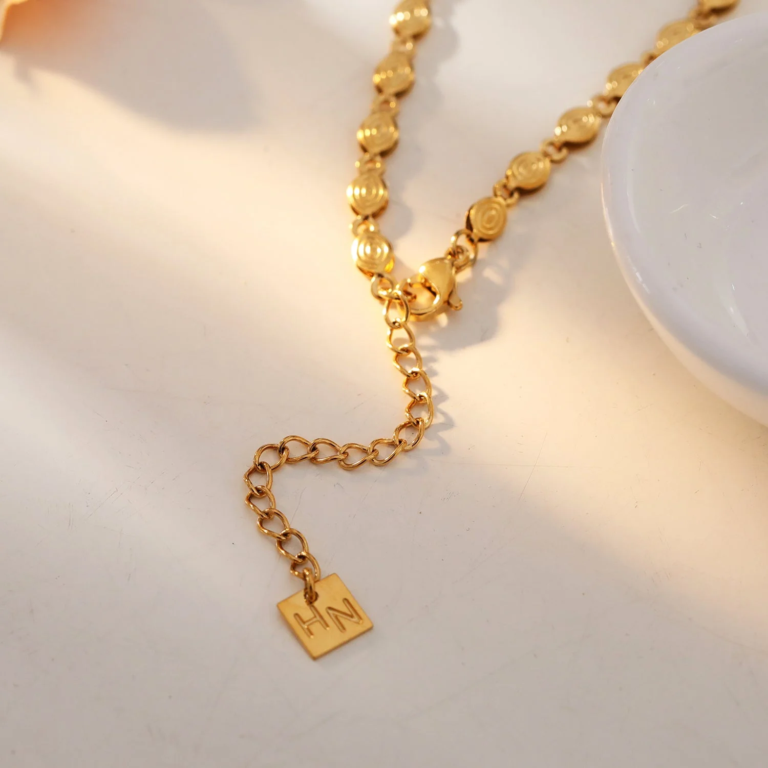ANTHEA: Patterned Oval Beaded Chain Necklace - Image 8
