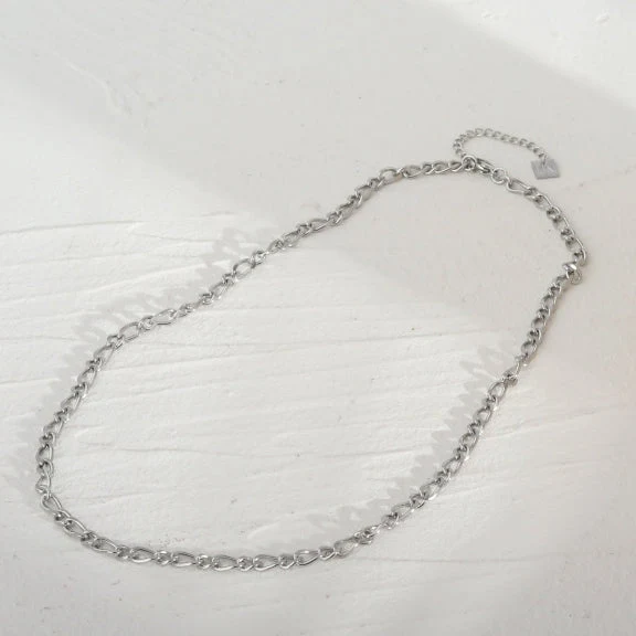 ARWEN Chain Necklace - Image 5