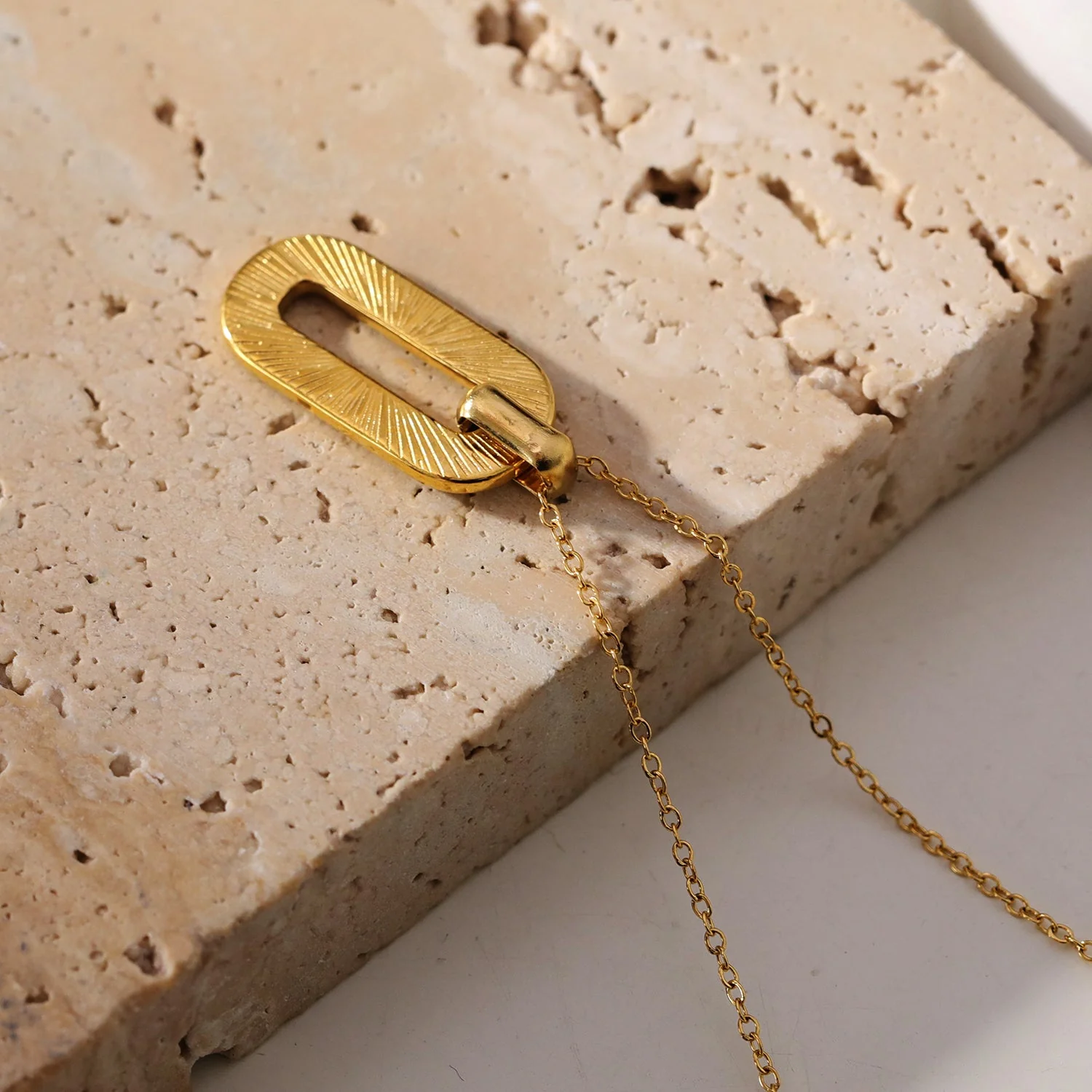 ASKIRA: Twisted Rope Combo Chain with a Zirconia-Adorned Oval Shaped Pendant - Image 5