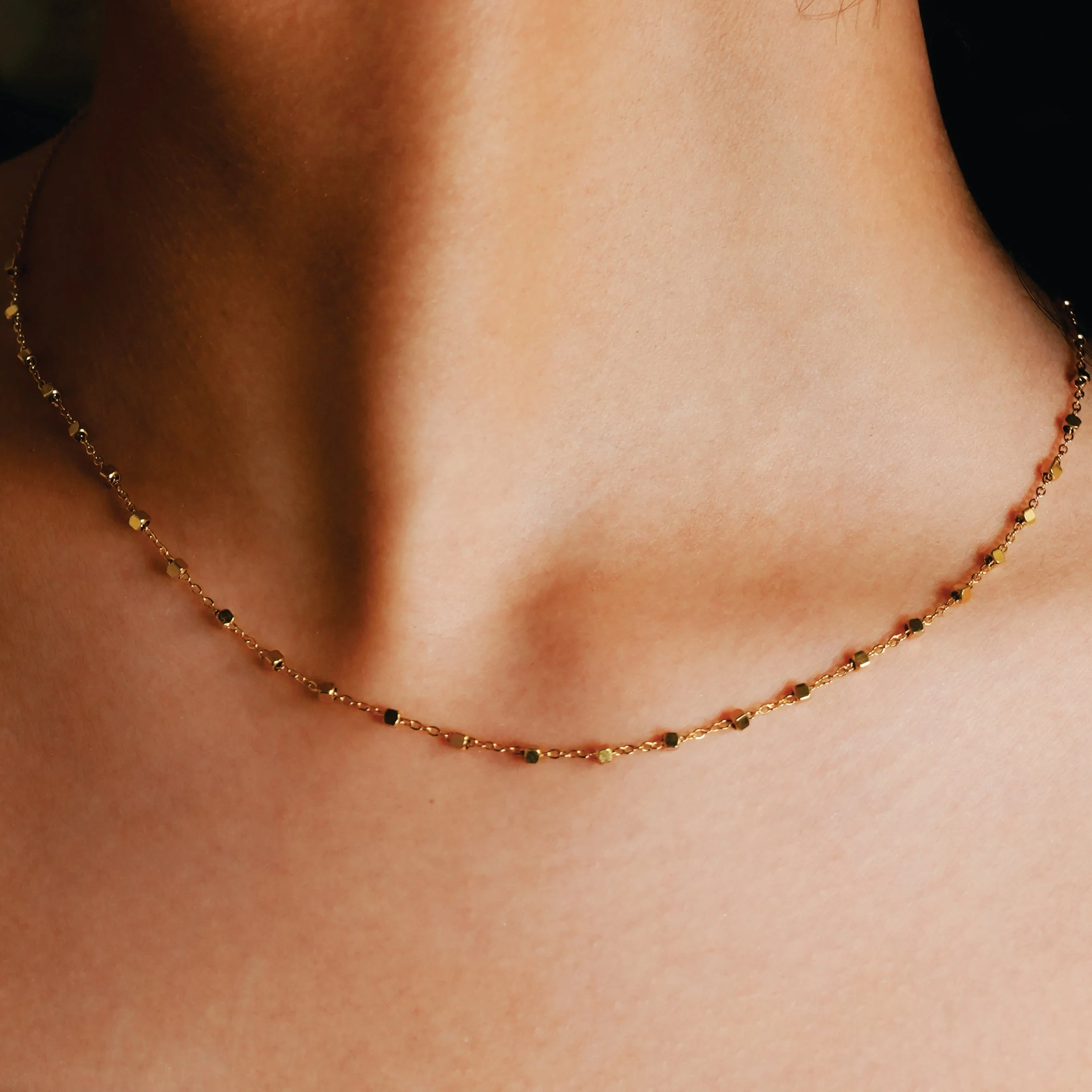AUREOLE Gold: Essential Daily Chain with Delicate Square Beads - Image 4