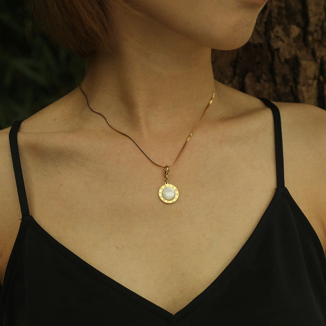 AVERY Charm Necklace Gold - Image 30