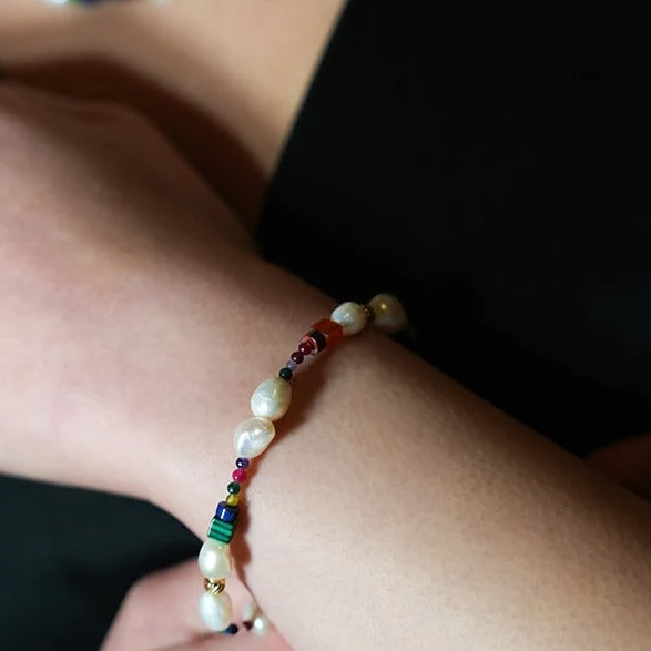 BANYANA: Paradise Found - Colourful Bracelet with Gold Beads, Natural Stones, and Freshwater Pearls - Image 4