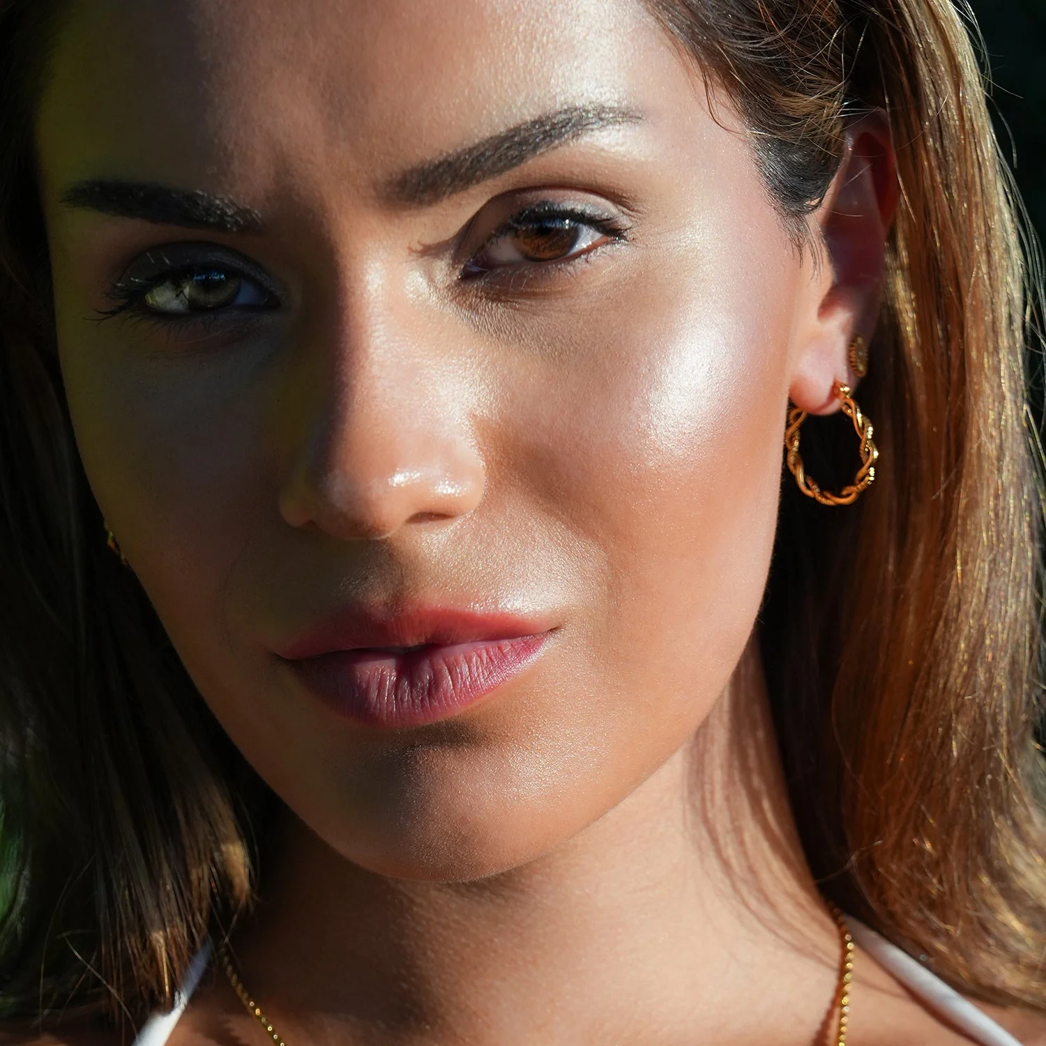 BARBARA Gold: Contrast Textured Twisted Rope Hoop Earrings - Image 12