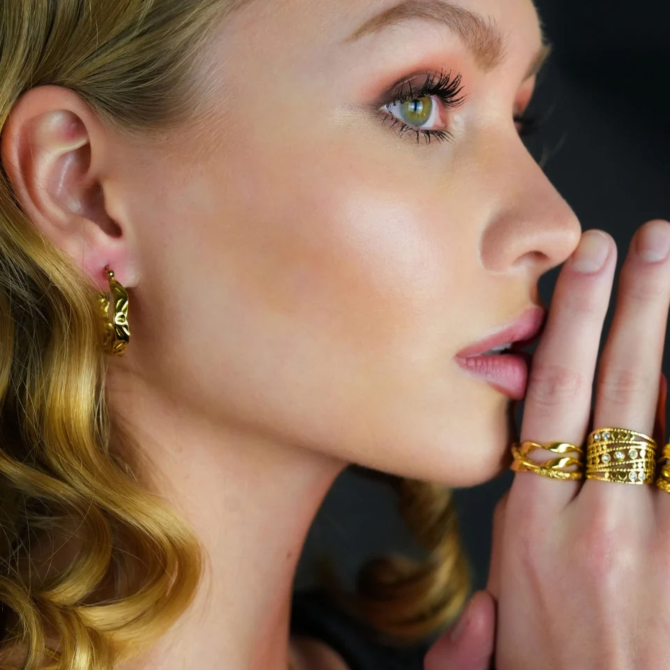 BARDELLO: AM to PM Twisted Textured Wavy Hoop Earrings - Image 2
