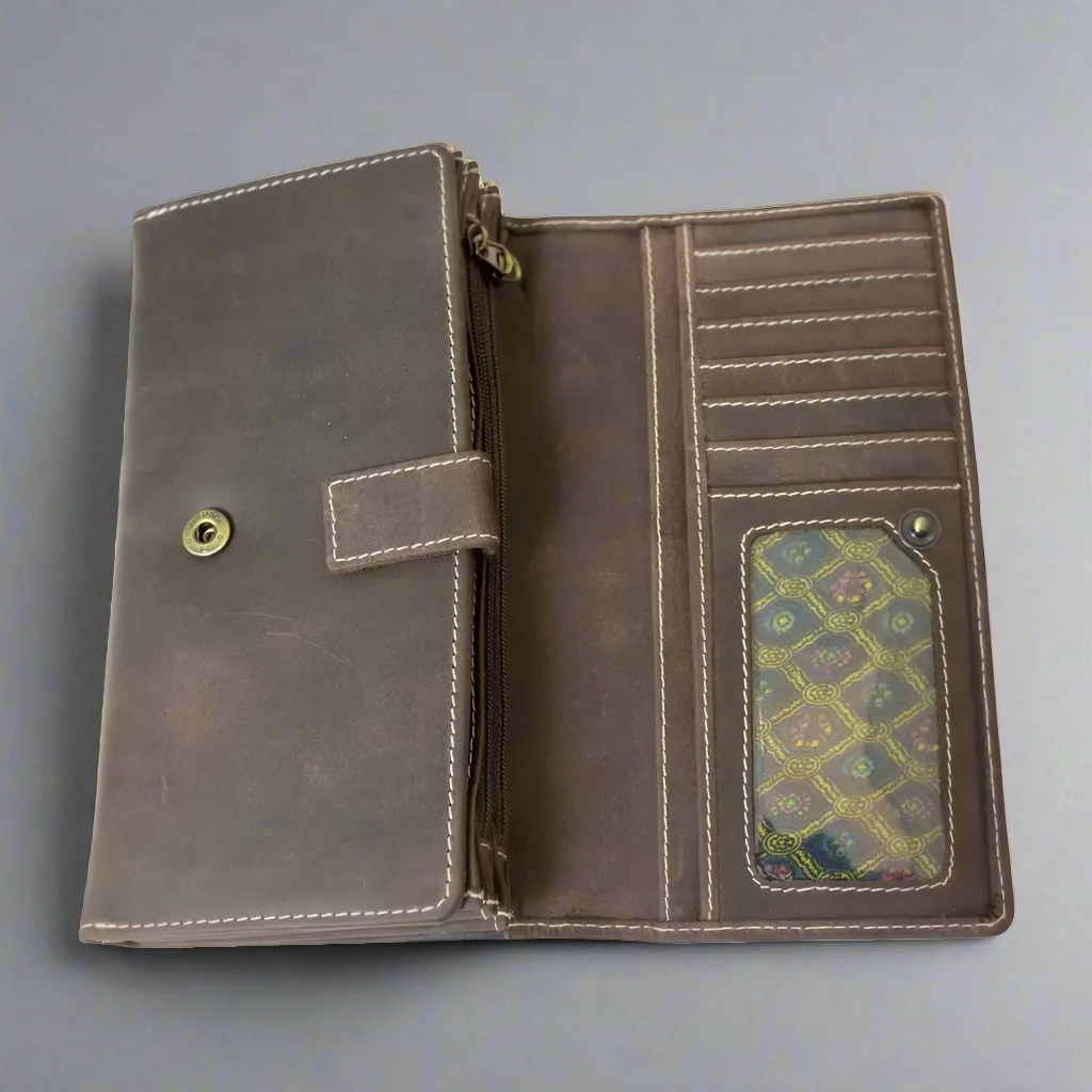 JBG Woman's RFID Trifold Wallet - Image 3