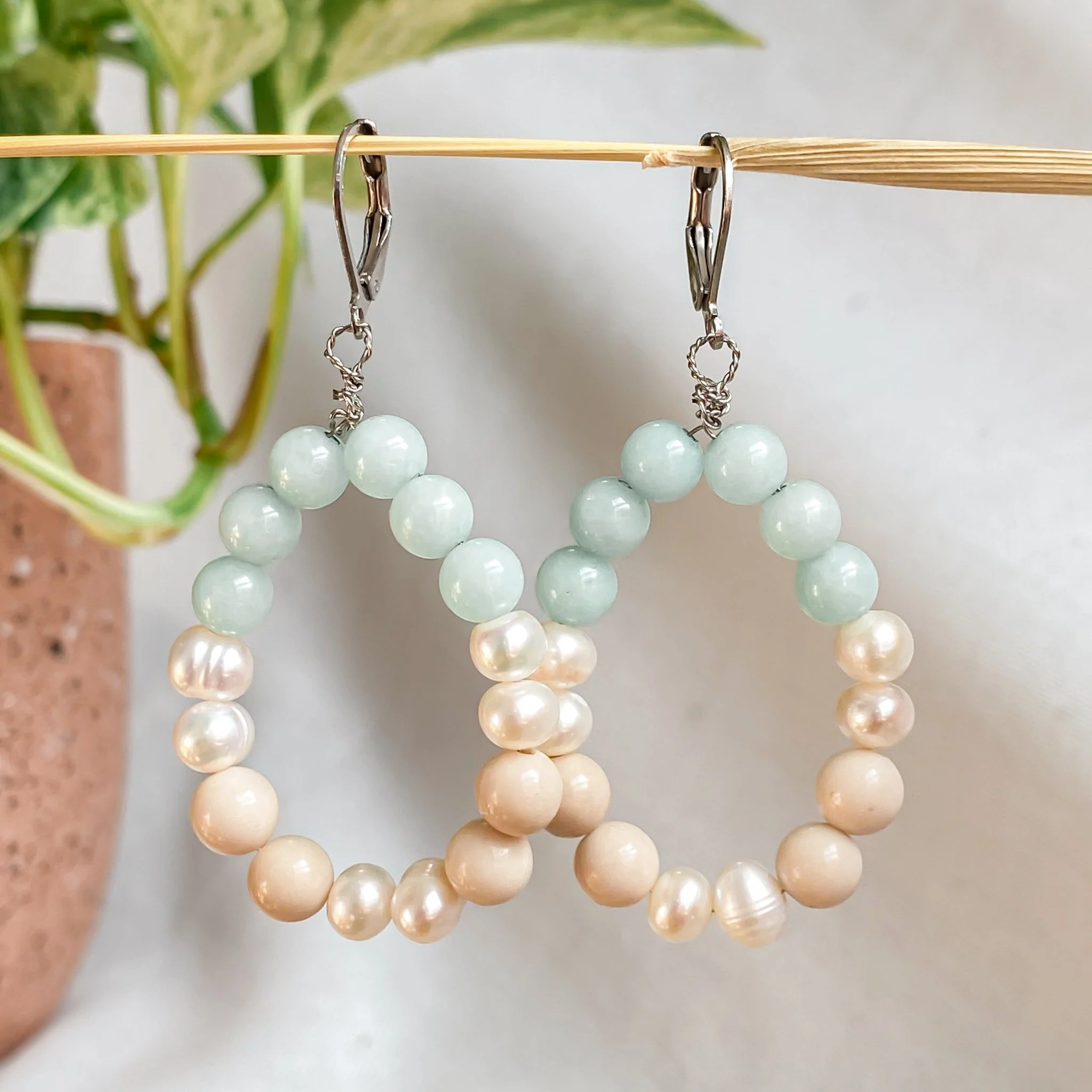 Boucles d’oreilles en amazonite et perles d’eau douce | CALANQUES - Image 3