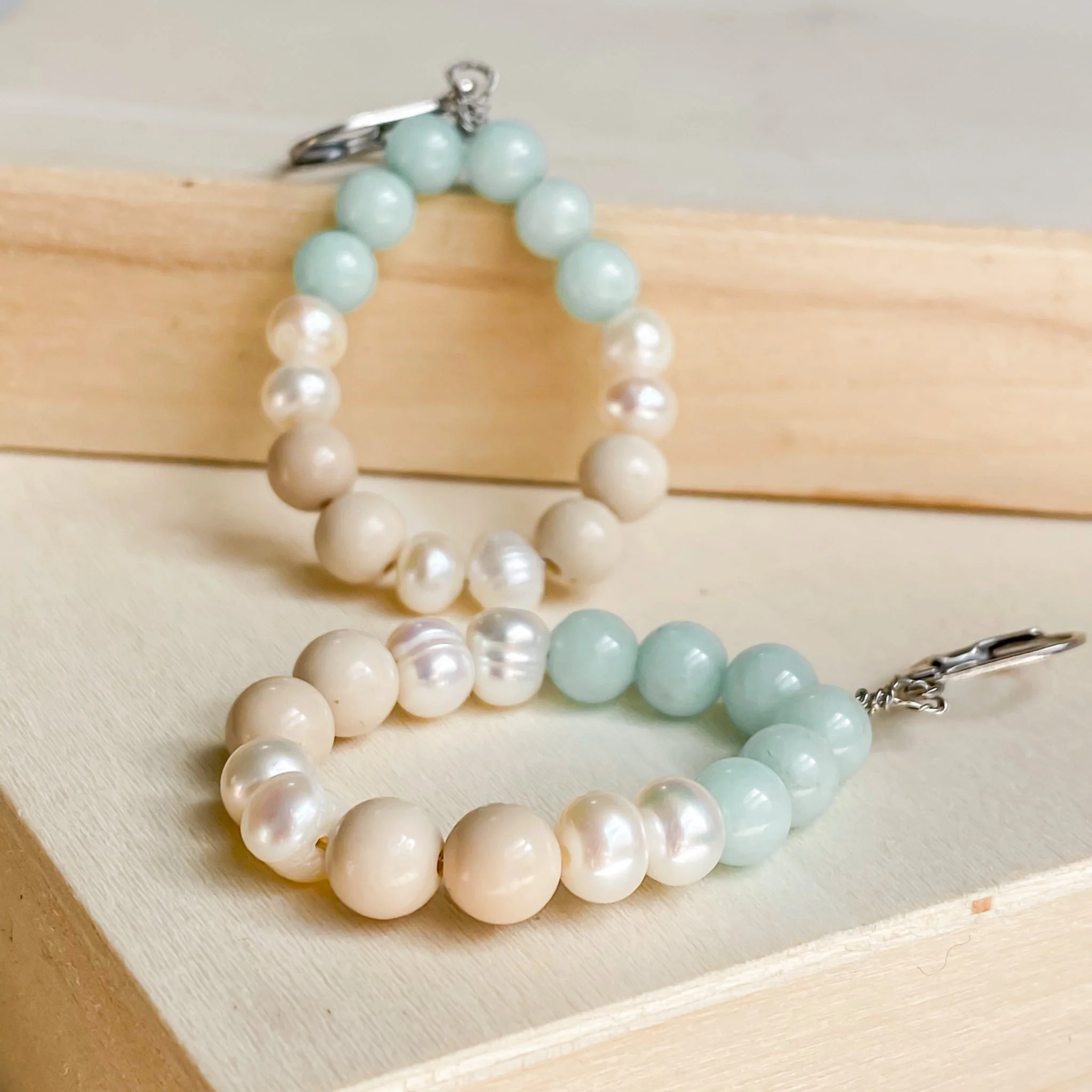 Boucles d’oreilles en amazonite et perles d’eau douce | CALANQUES - Image 6
