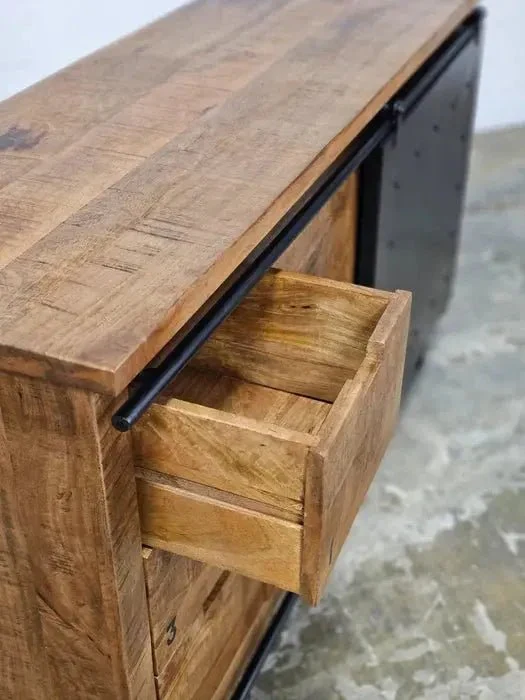 Buffet industriel en bois de manguier et acier noir sur roue avec 6 tiroirs et porte en acier coulissante - Image 9