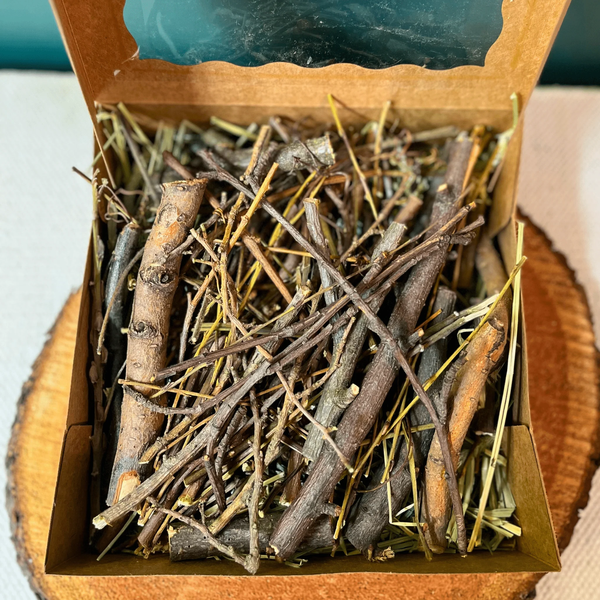 Bunny Chew Box: Apple, Kiwi, Currant & Gooseberry