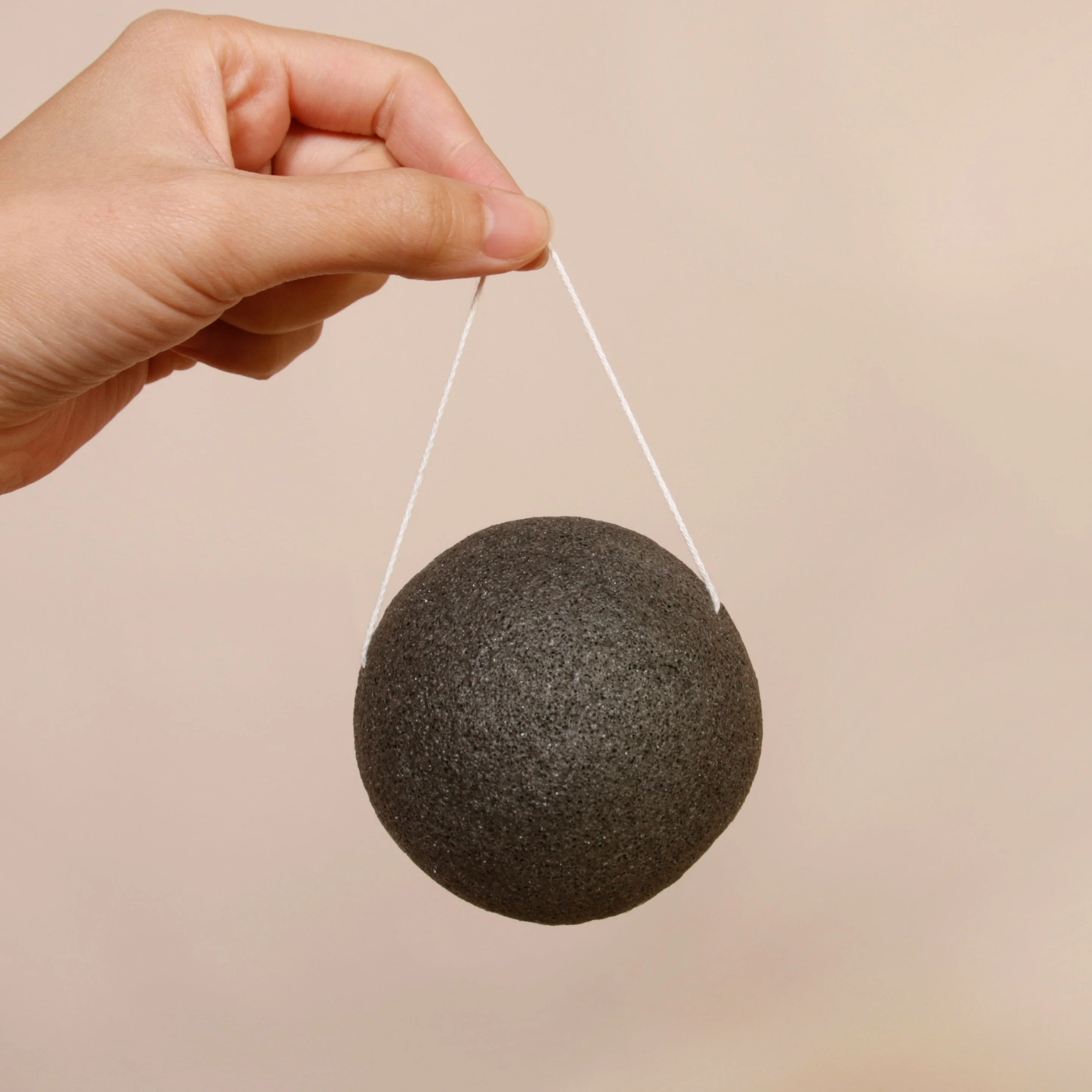 Charcoal Konjac Sponge - Image 4