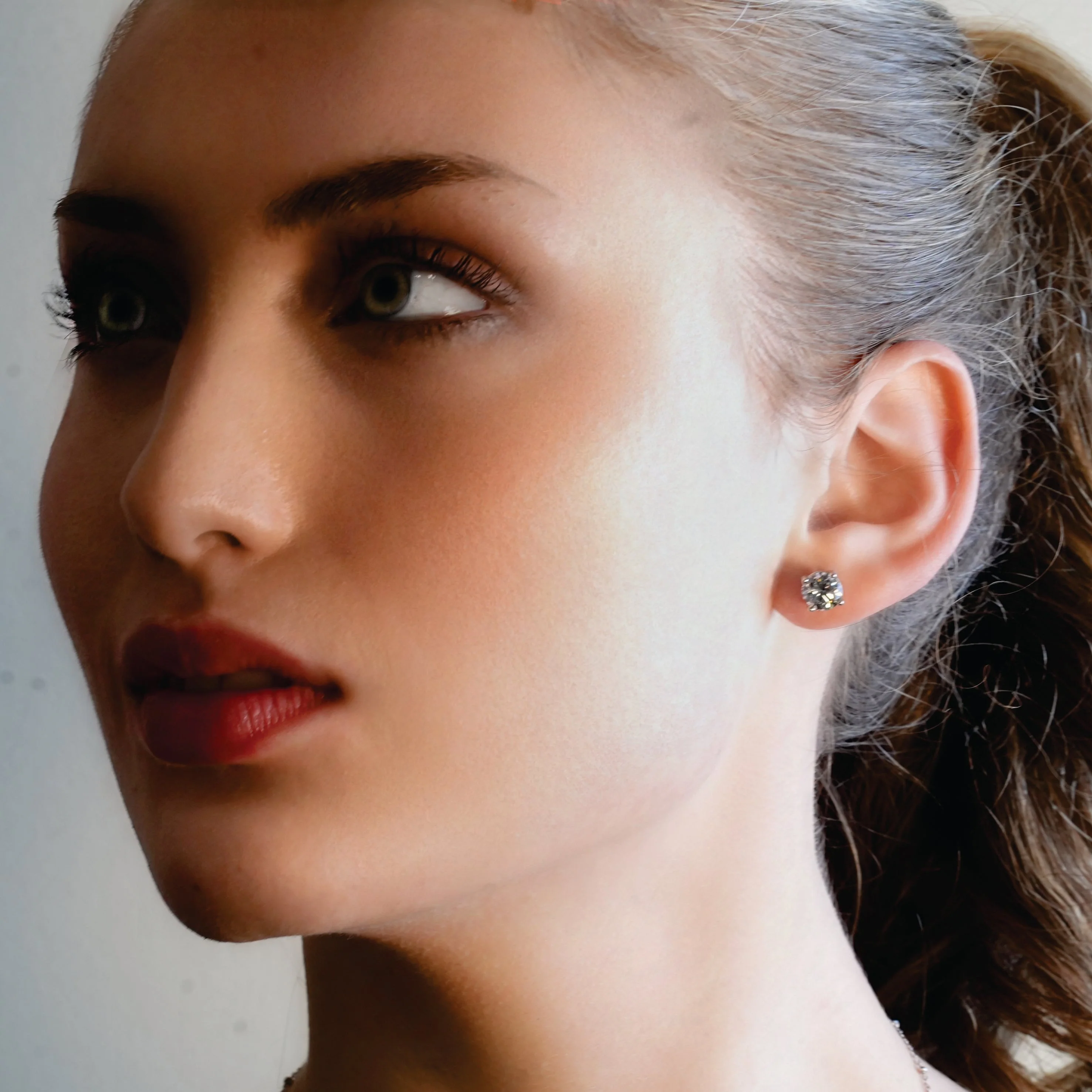 CODI Silver (White Gold): Moissanite (Diamond Alternative) Essential Daily Studs - Image 3