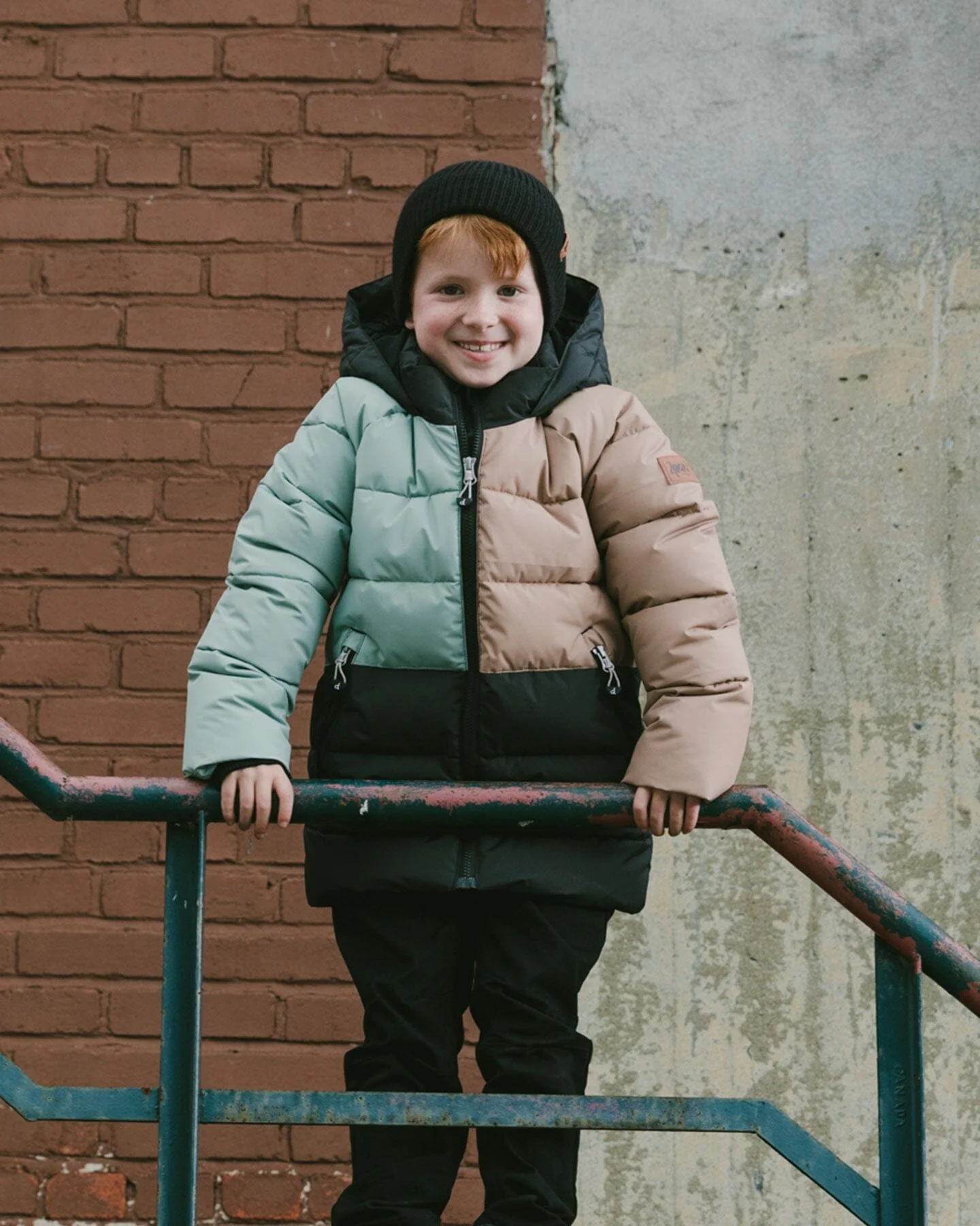Colorblocked Puffy Winter Coat Black - Image 2