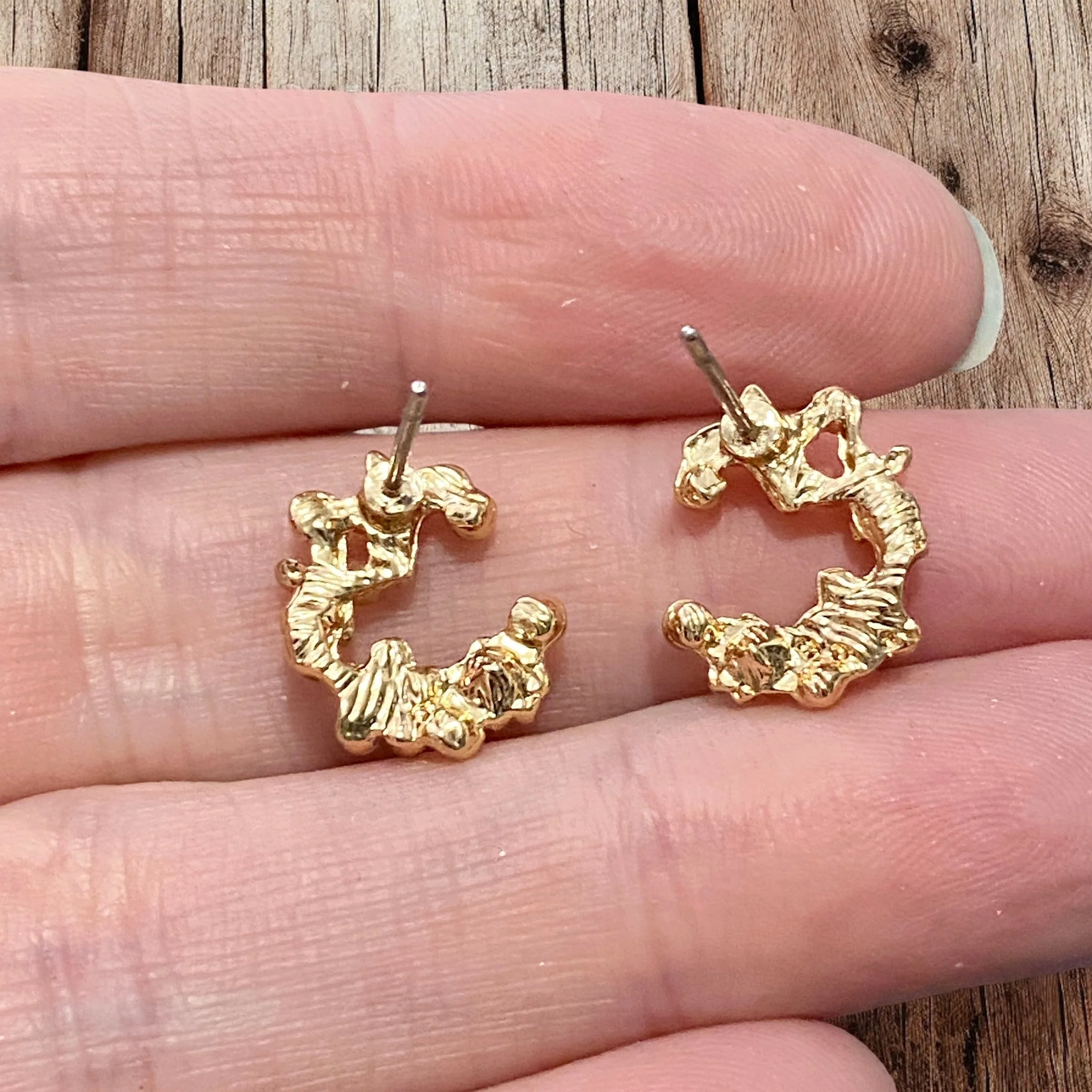 Crescent Bloom Stud Earrings – Floral Halo Design - Sparkle - Image 11