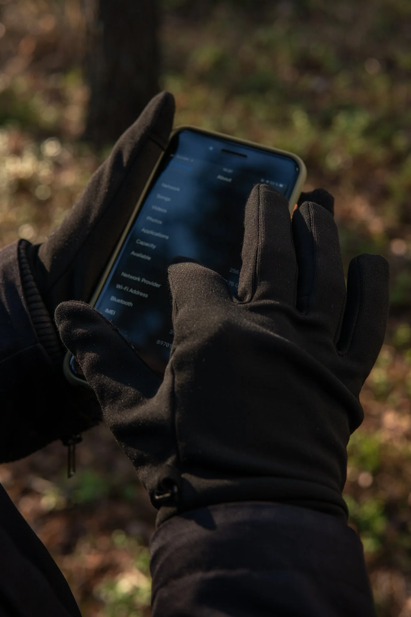 Defender 3-in-1 Gloves with Touchscreen - Image 6