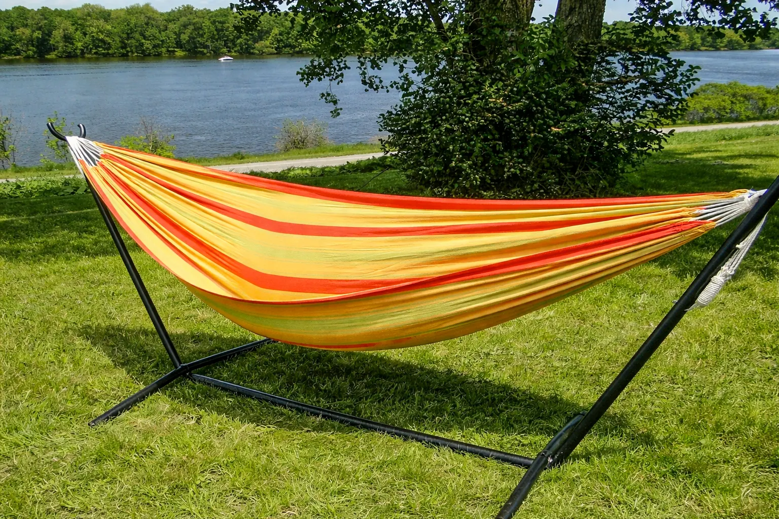 Deluxe Brazilian Double Hammock with Universal Stand - Image 28