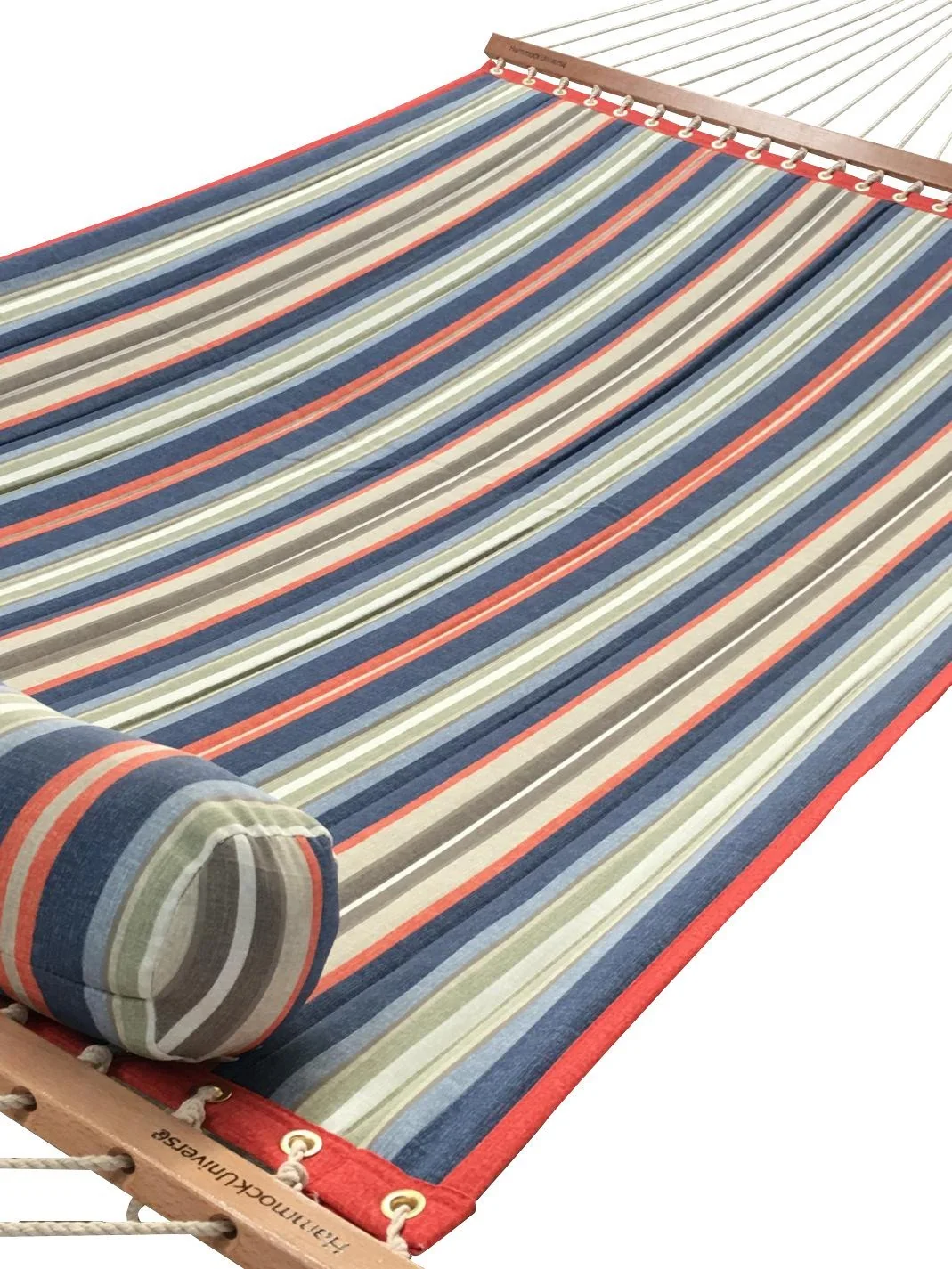 Deluxe Quilted Hammock with Wicker Stand - Image 4