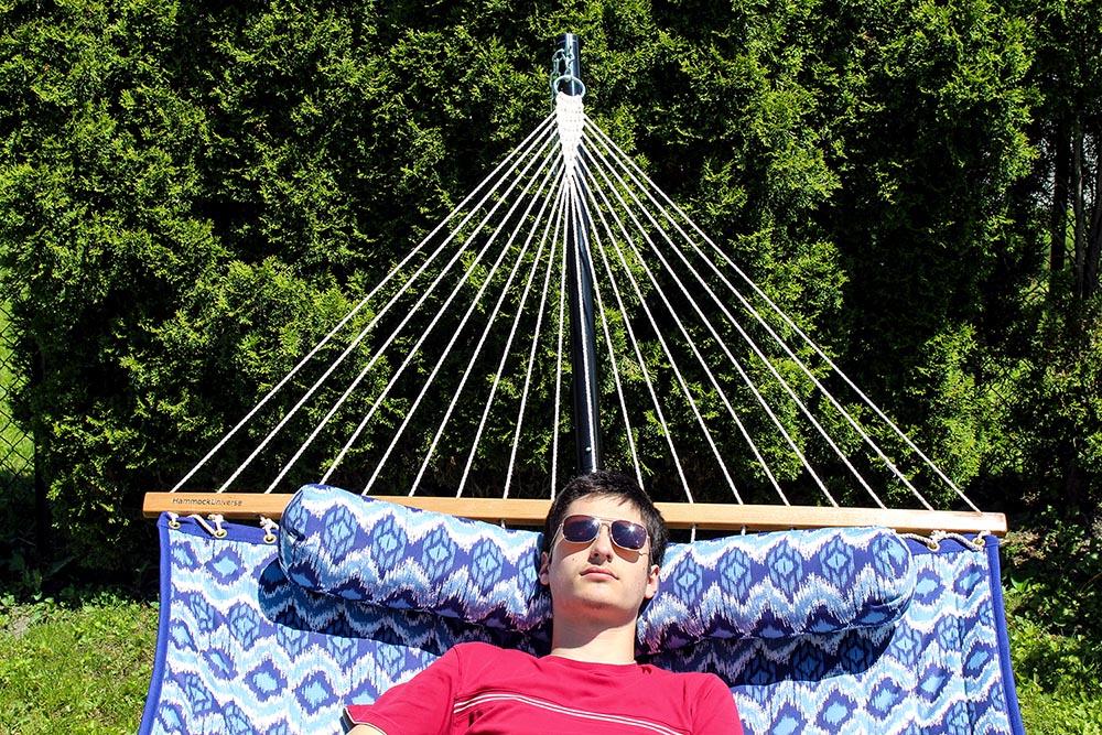 Deluxe Quilted Hammock with Wicker Stand - Image 7