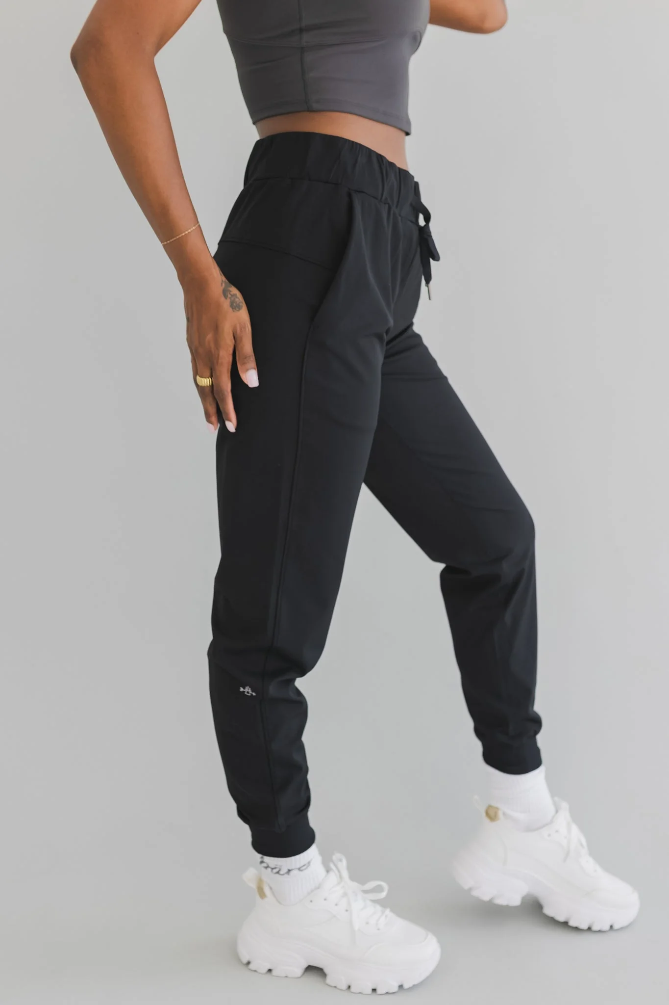 Downtown Jogger - Image 28