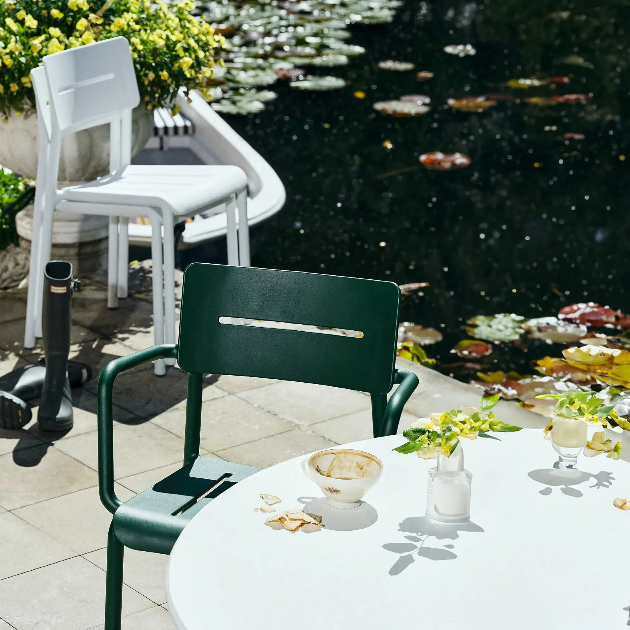 EEX Round Dining Table<br> Indoor & Outdoor Use - Image 3