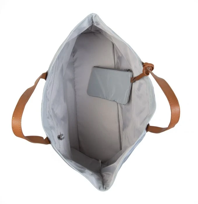 Effortlessly Stylish Grey Family Bag - Image 6
