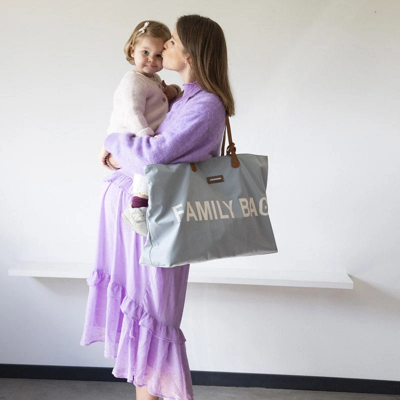Effortlessly Stylish Grey Family Bag - Image 7