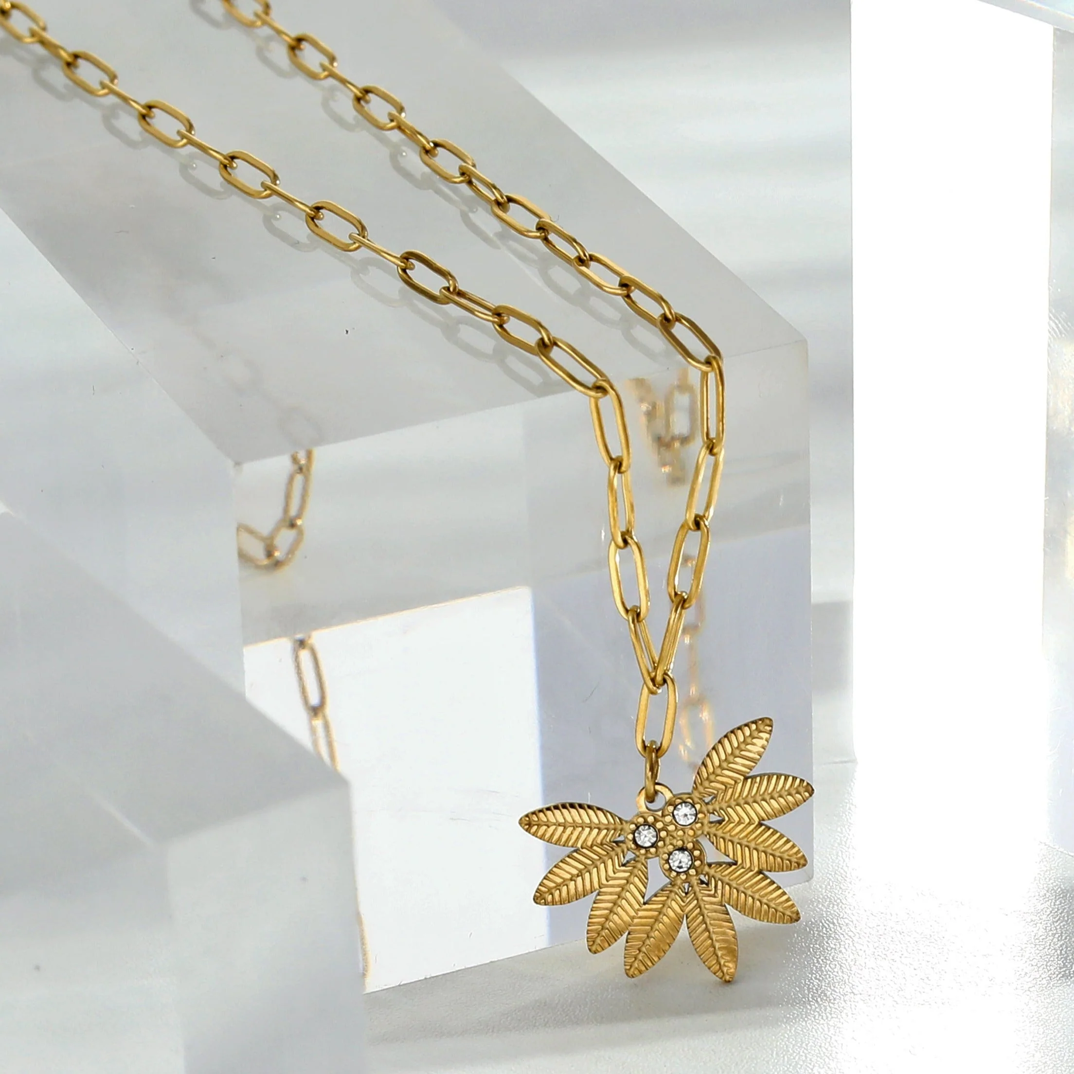 ENOLA Mini Paper Clip Chain with Leaves Design Zirconia Pendant in Gold - Image 3