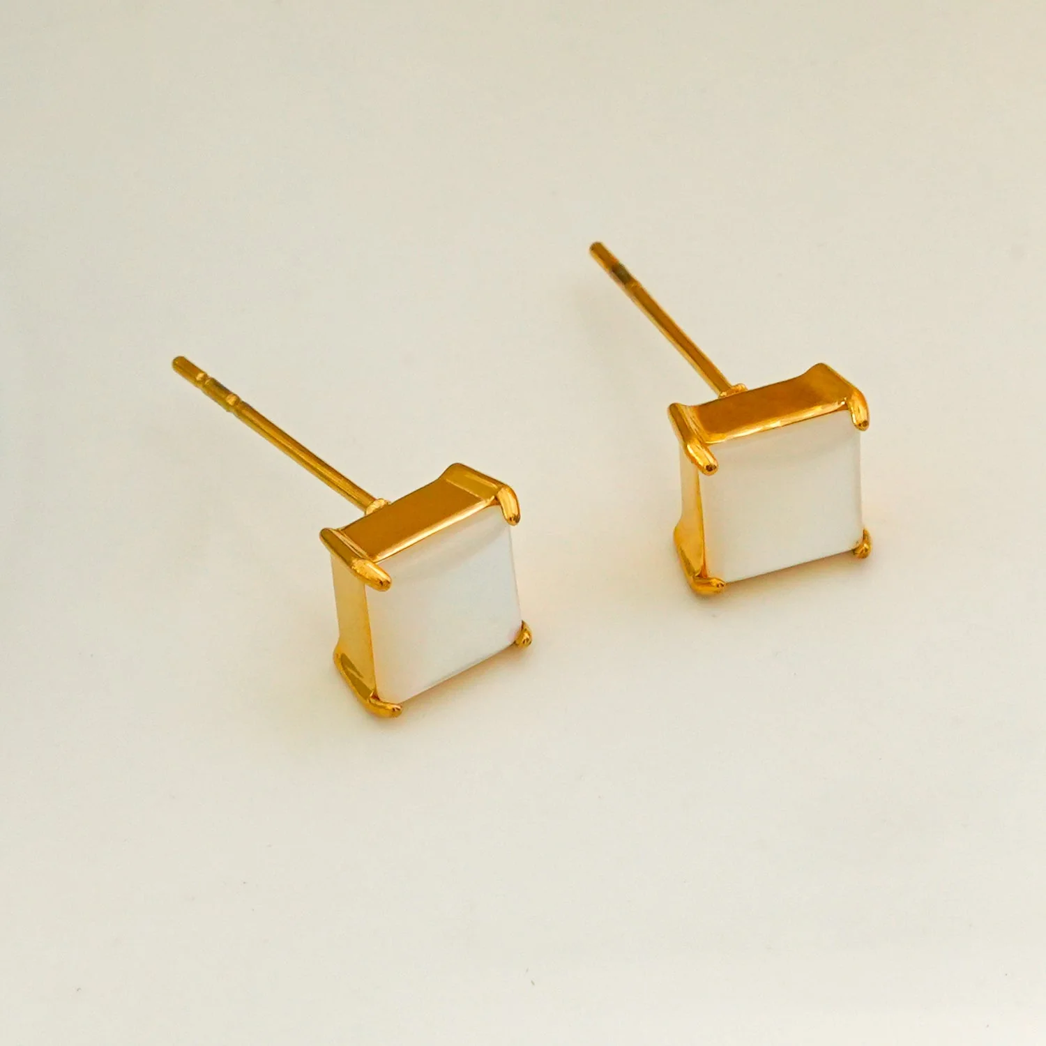 ERITH: Gold Rimmed Natural Shell Square Shaped Classic Stud Earrings - Image 5