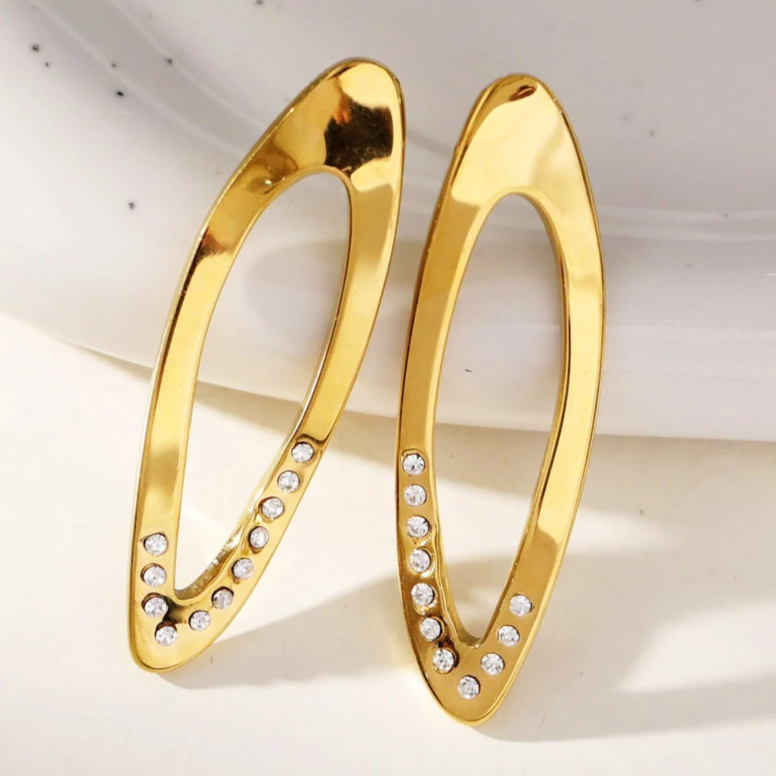 ESSABEL: Zirconia Embedded Sculpted Hoop Earrings - Image 4
