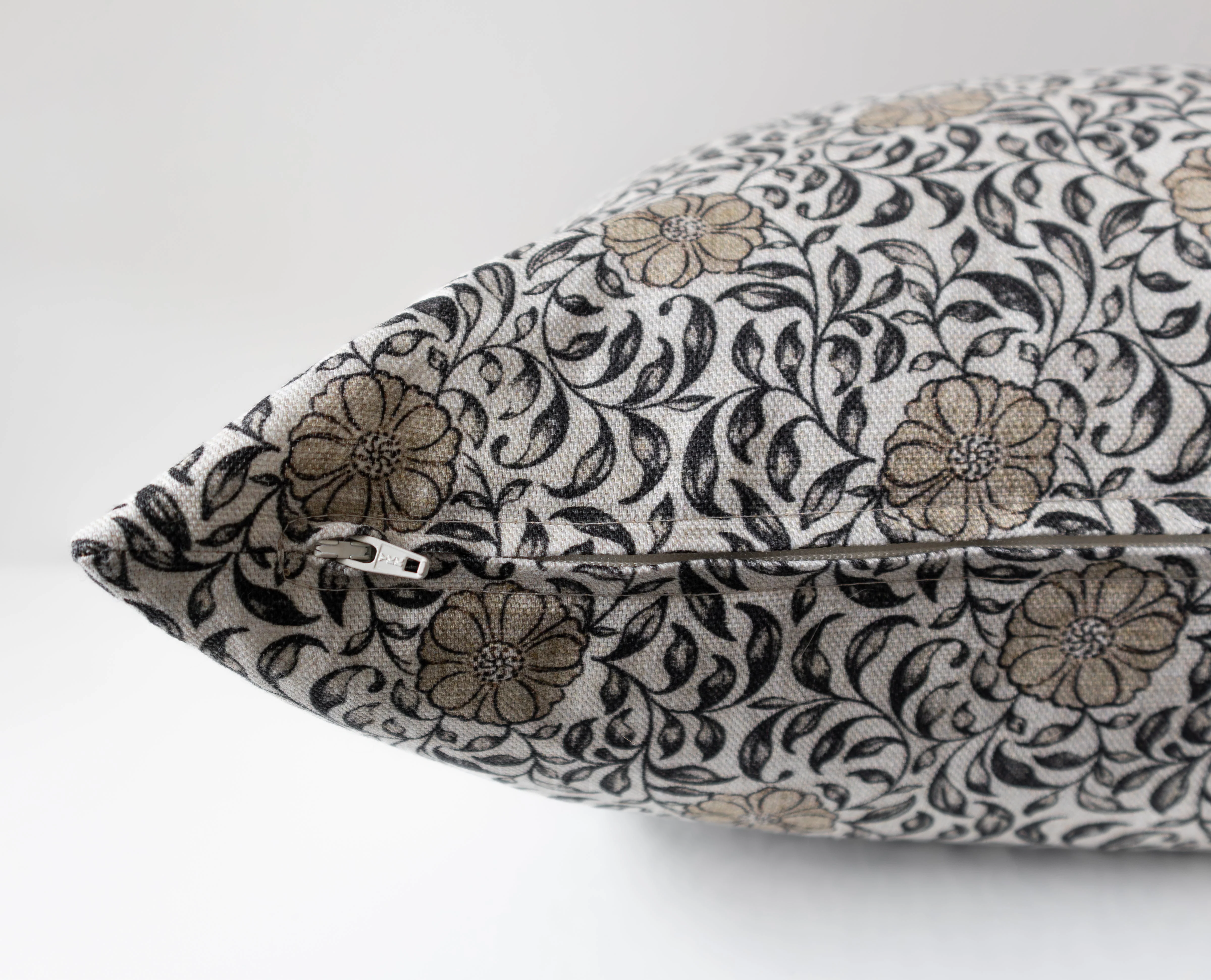 Fleur de Vie | Floral Pillow Cover - Image 2