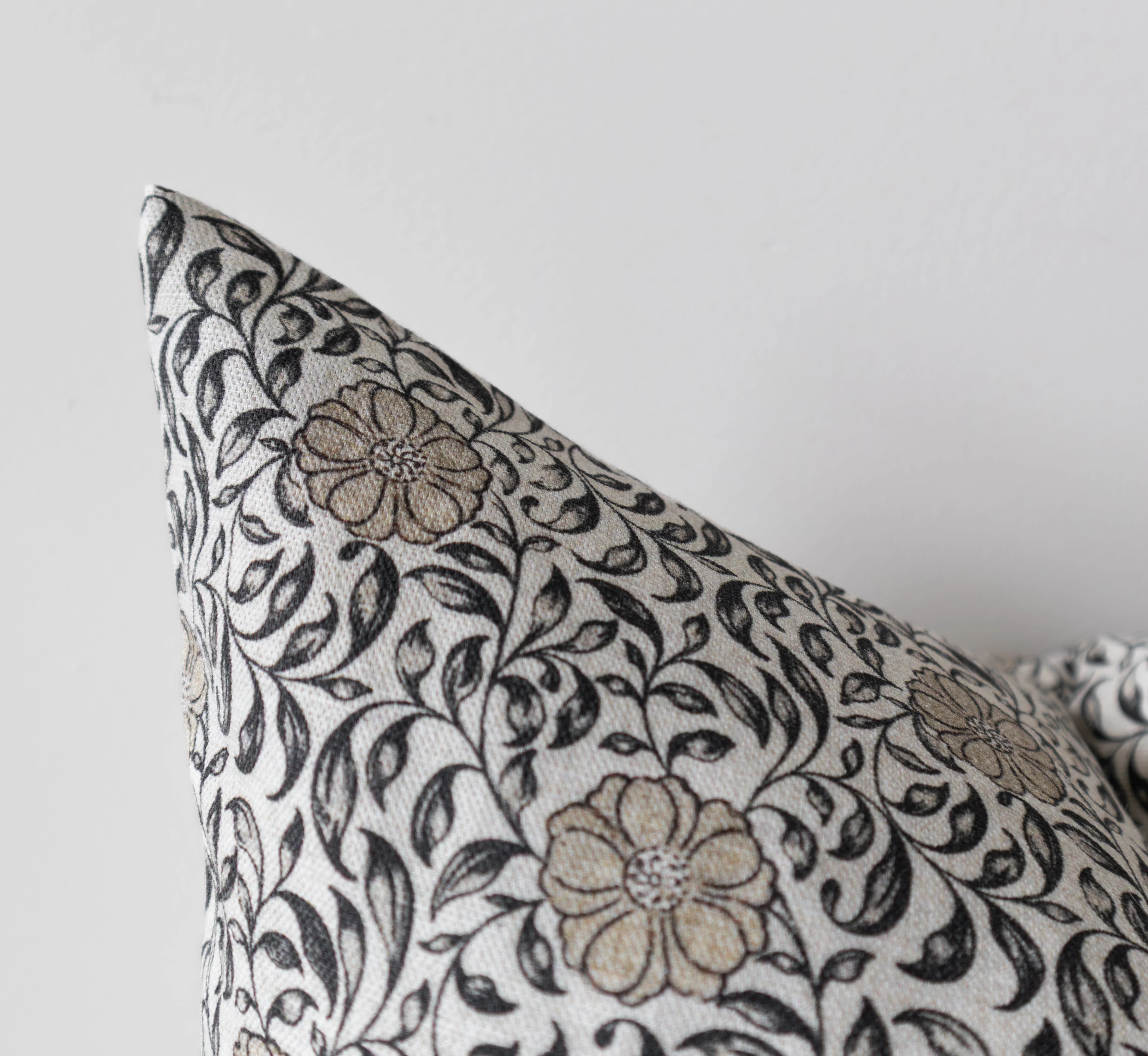 Fleur de Vie | Floral Pillow Cover - Image 3