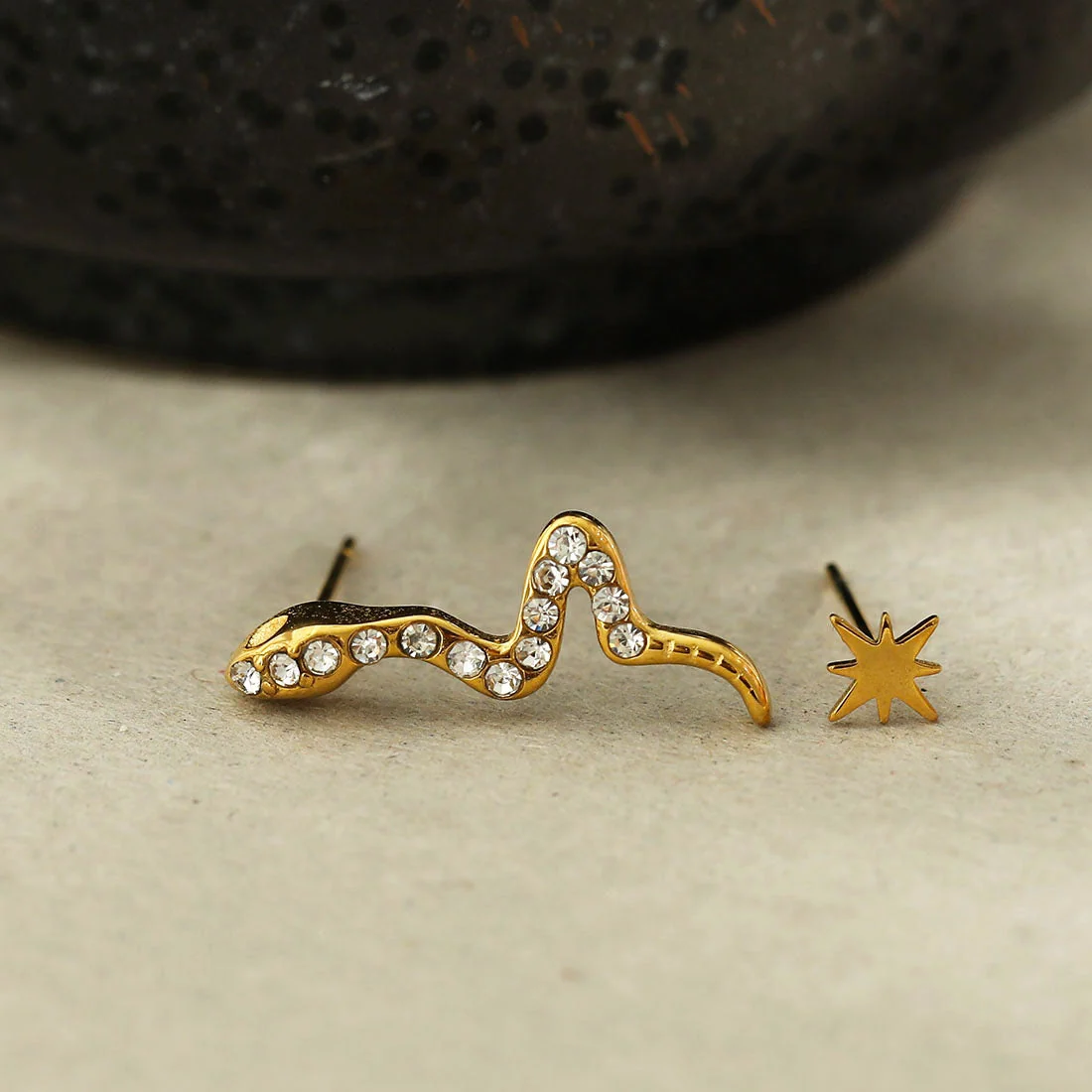 GAHIJI 2-Pair Stud Earrings Set - Image 5