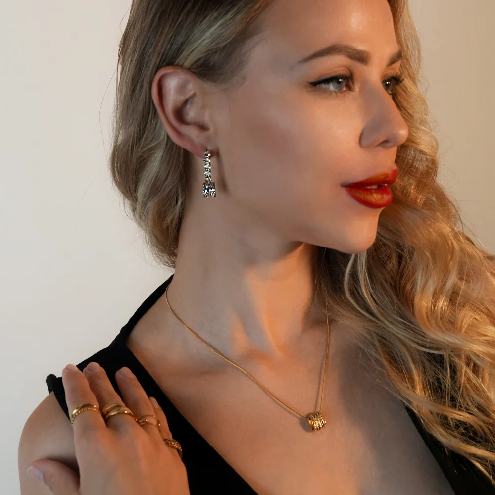 GARNA Gold: Mini Snake-Skin Chain with Zirconia-Adorned Oval Shaped Charms - Image 4