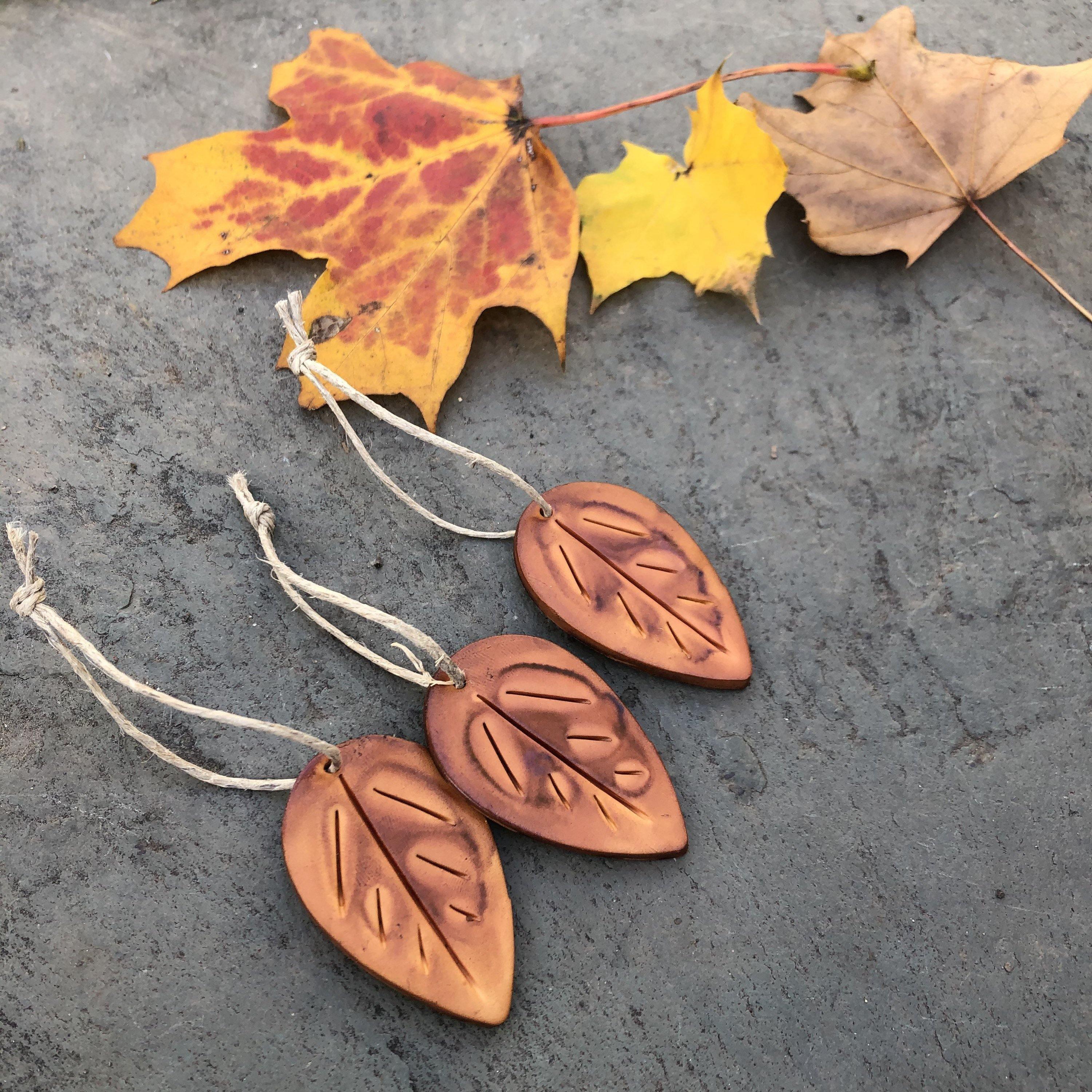 Green Clay Leaf Ornaments for Rustic Fall Décor - Image 4