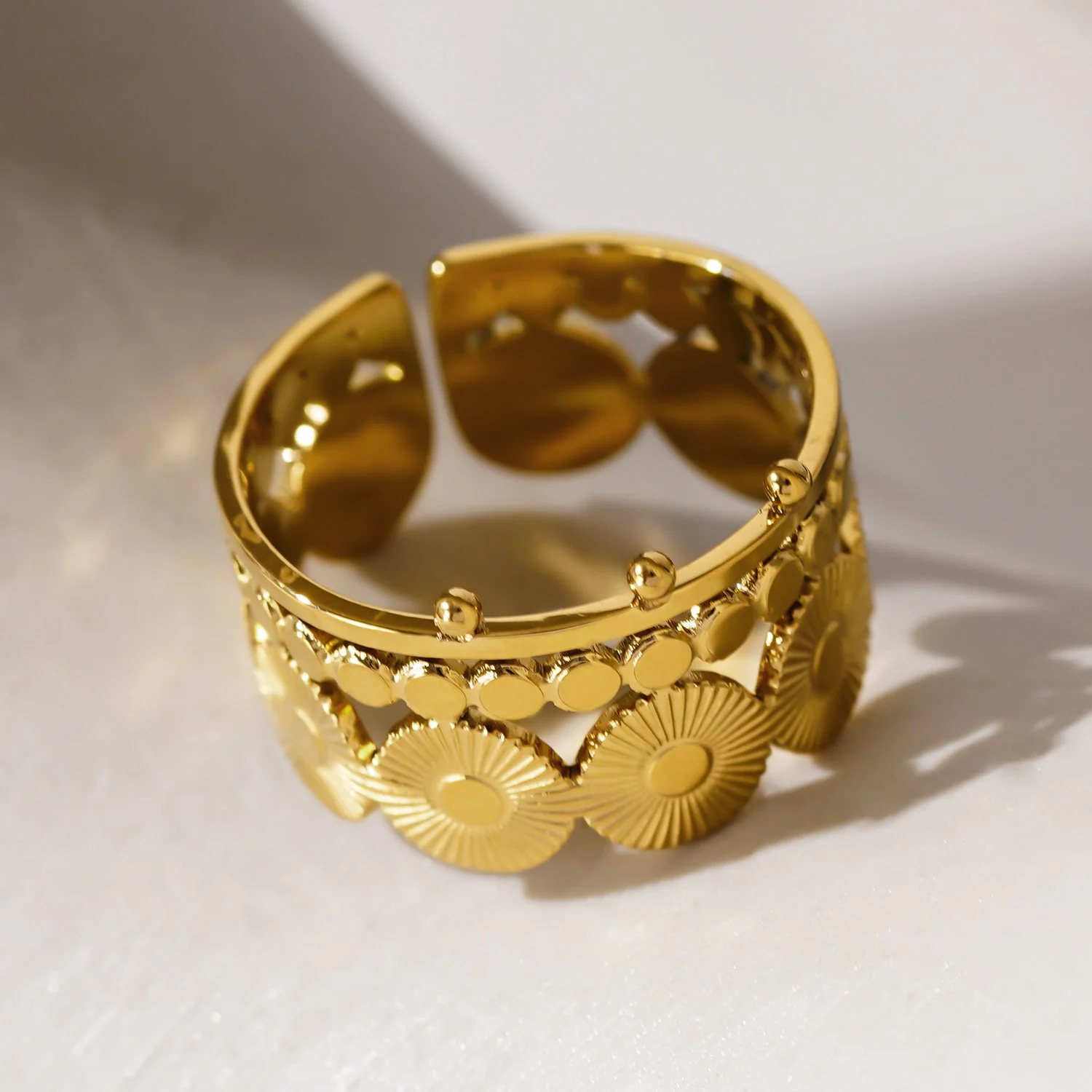 HIYAS: Fit for a Queen - the Crown Ring. - Image 6