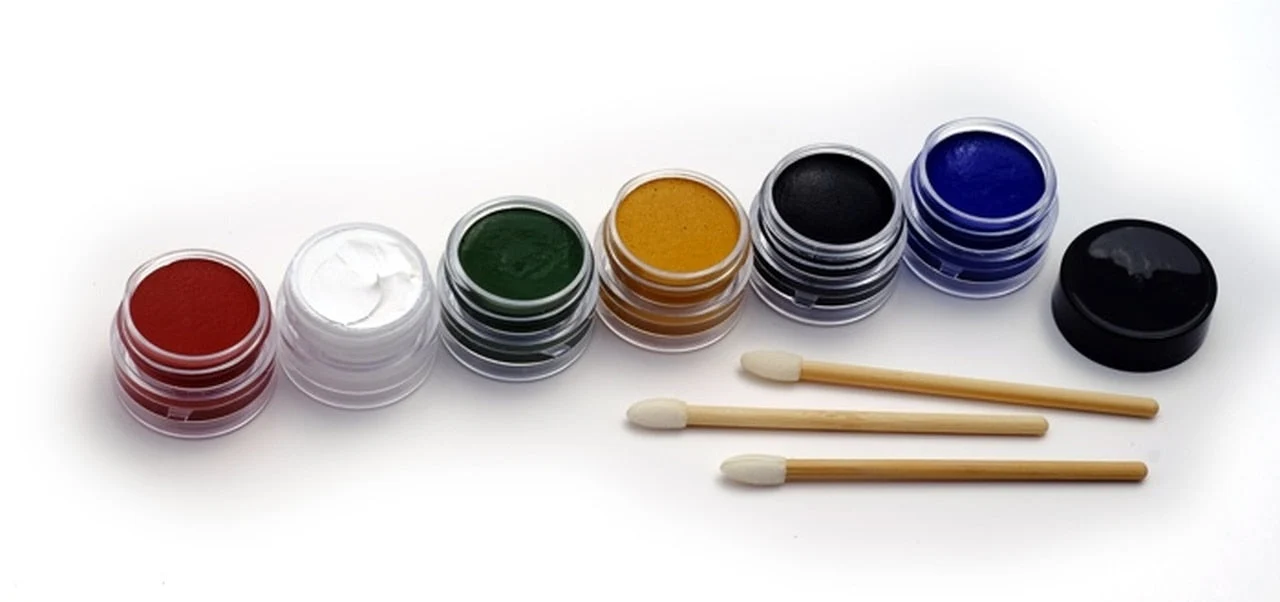 Individual Eco-Friendly Face Paint Jars - Image 12