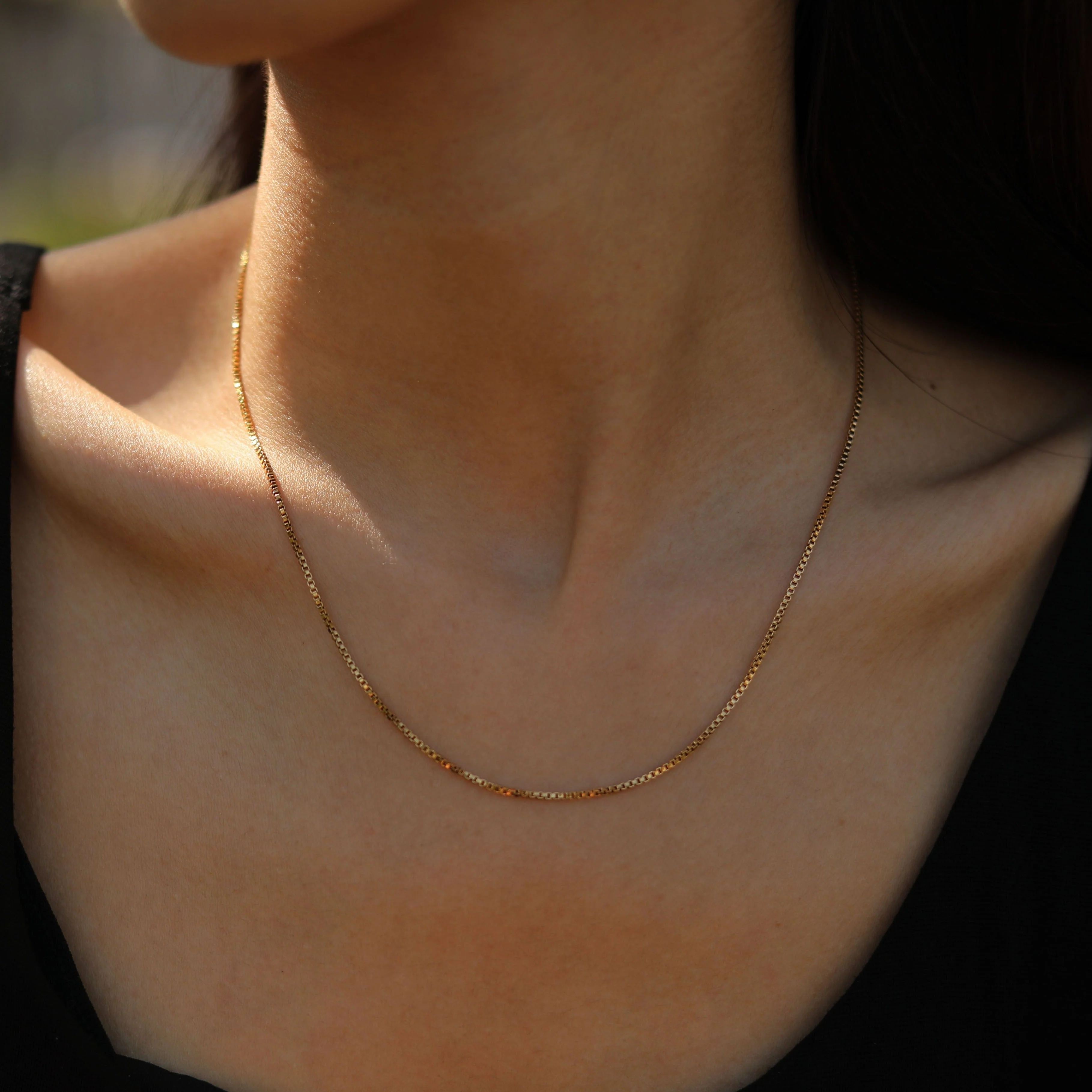 INGA: Mini-Box Chain Necklace in Gold - Image 5