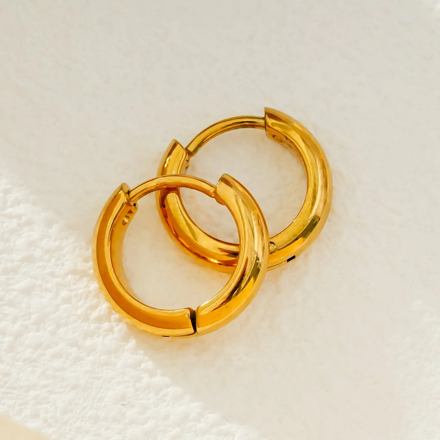 JAANBERG Gold: Mid Width Smooth Finish Mini Hoops for Day-to-Night Elegance - Image 3