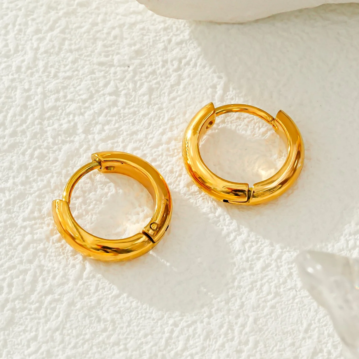 JAANBERG Gold: Mid Width Smooth Finish Mini Hoops for Day-to-Night Elegance - Image 5