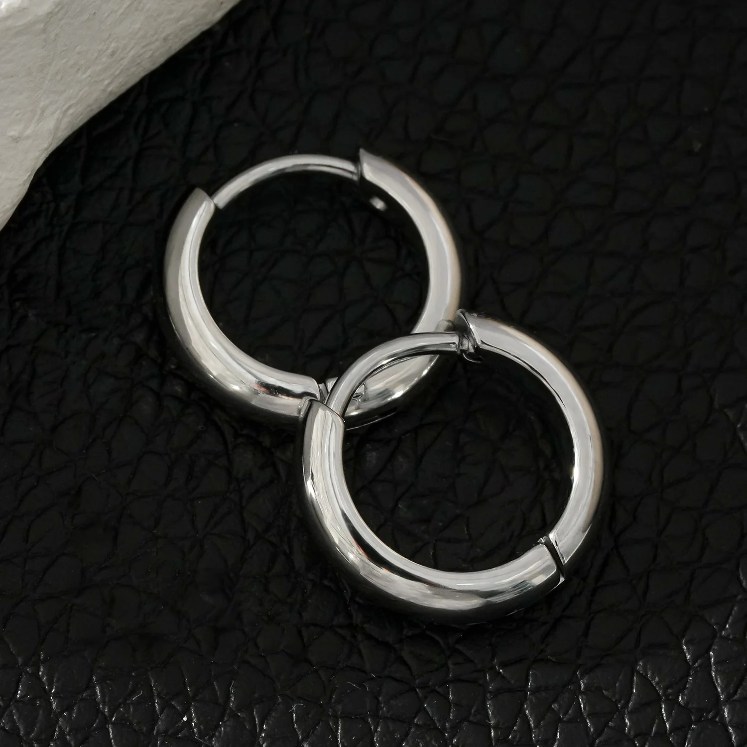 JAANBERG Silver: Mid Width Smooth Finish Mini Hoops for Day-to-Night Elegance - Image 5