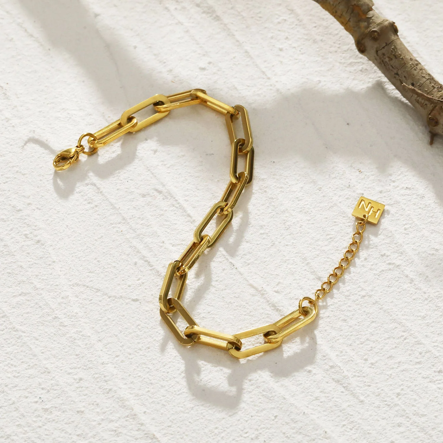 JACKI Contemporary Paper Clip Gold Bracelet - Image 4