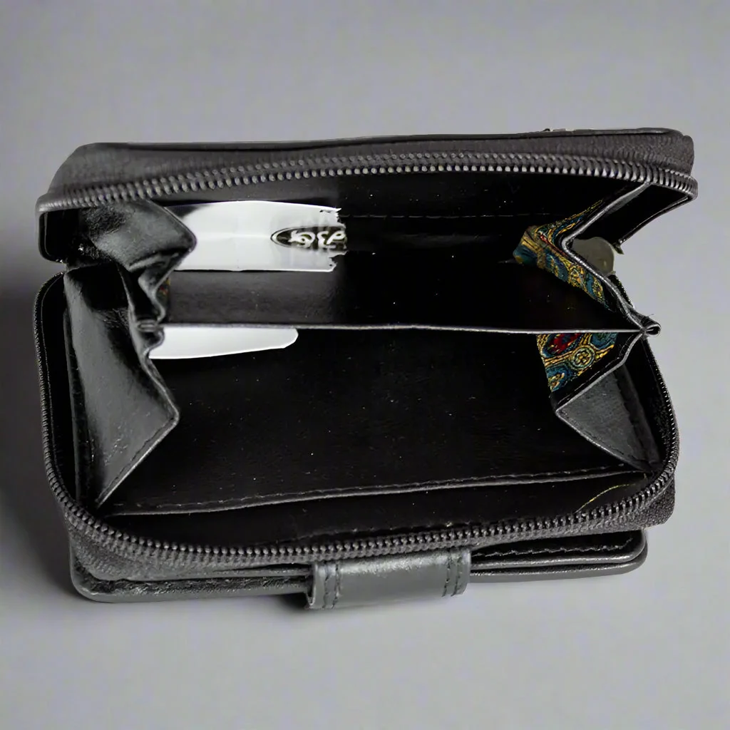 JBG International Women's Small RFID Leather Wallet - Image 5